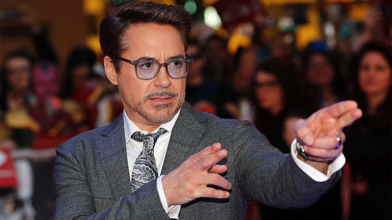 "Iron Man" Robert Downey Jr. quảng bá cho OnePlus 7 Pro trong chiến dịch quảng cáo 'dài hạn'