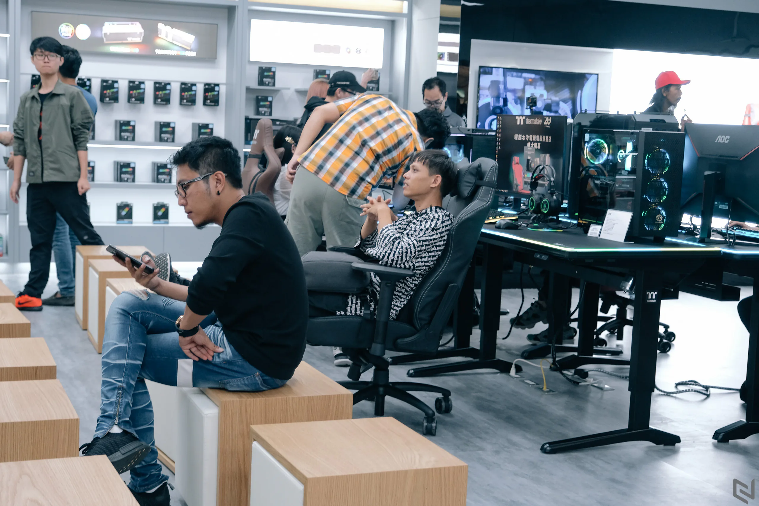 Một vòng Flagship Store của Thermaltake tại Đài Loan