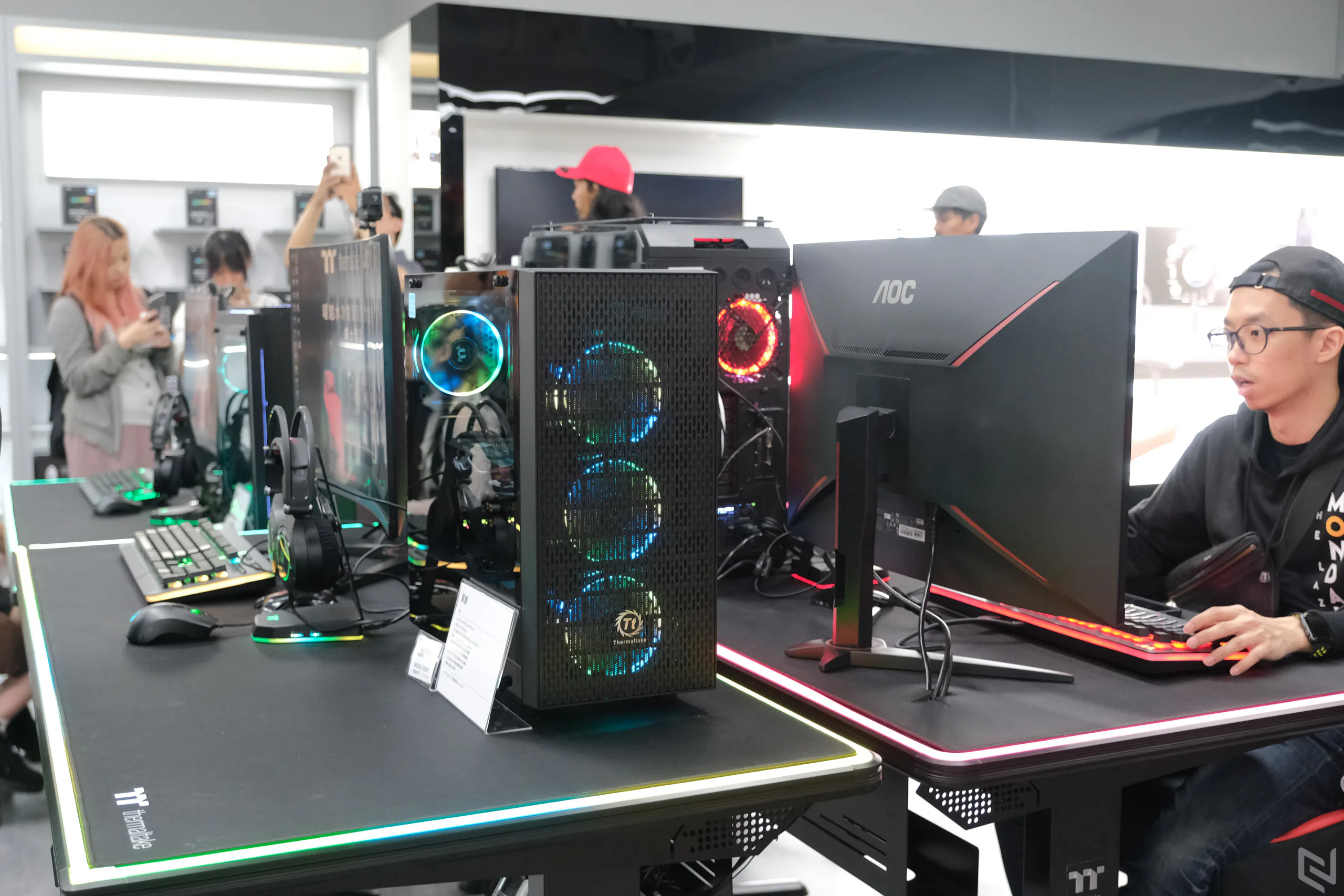 Một vòng Flagship Store của Thermaltake tại Đài Loan