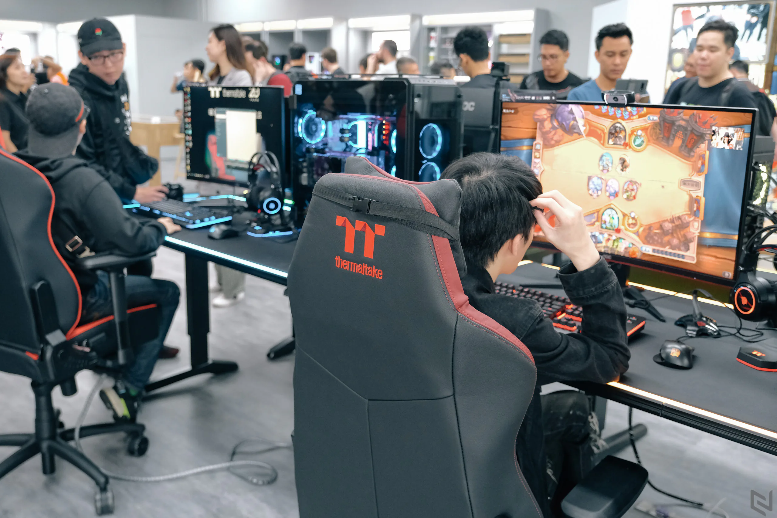Một vòng Flagship Store của Thermaltake tại Đài Loan