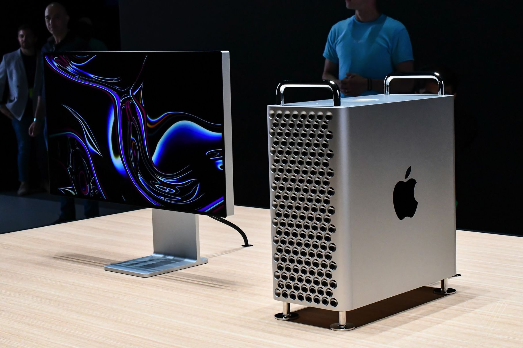 CEO của Apple xác nhận sẽ sản xuất Mac Pro tại Hoa Kỳ
