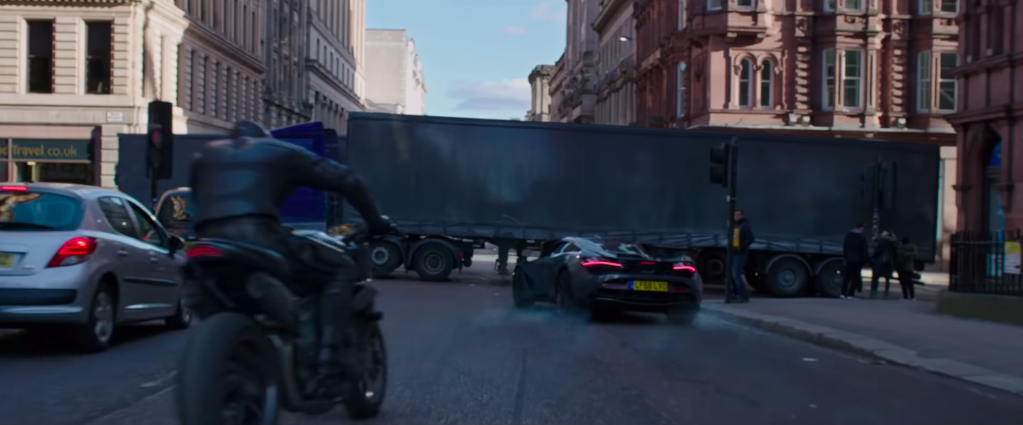 Trailer cuối cùng Fast & Furious: Hobbs & Shaw, phần ngoại truyện giữ lửa cho Fast9 2020