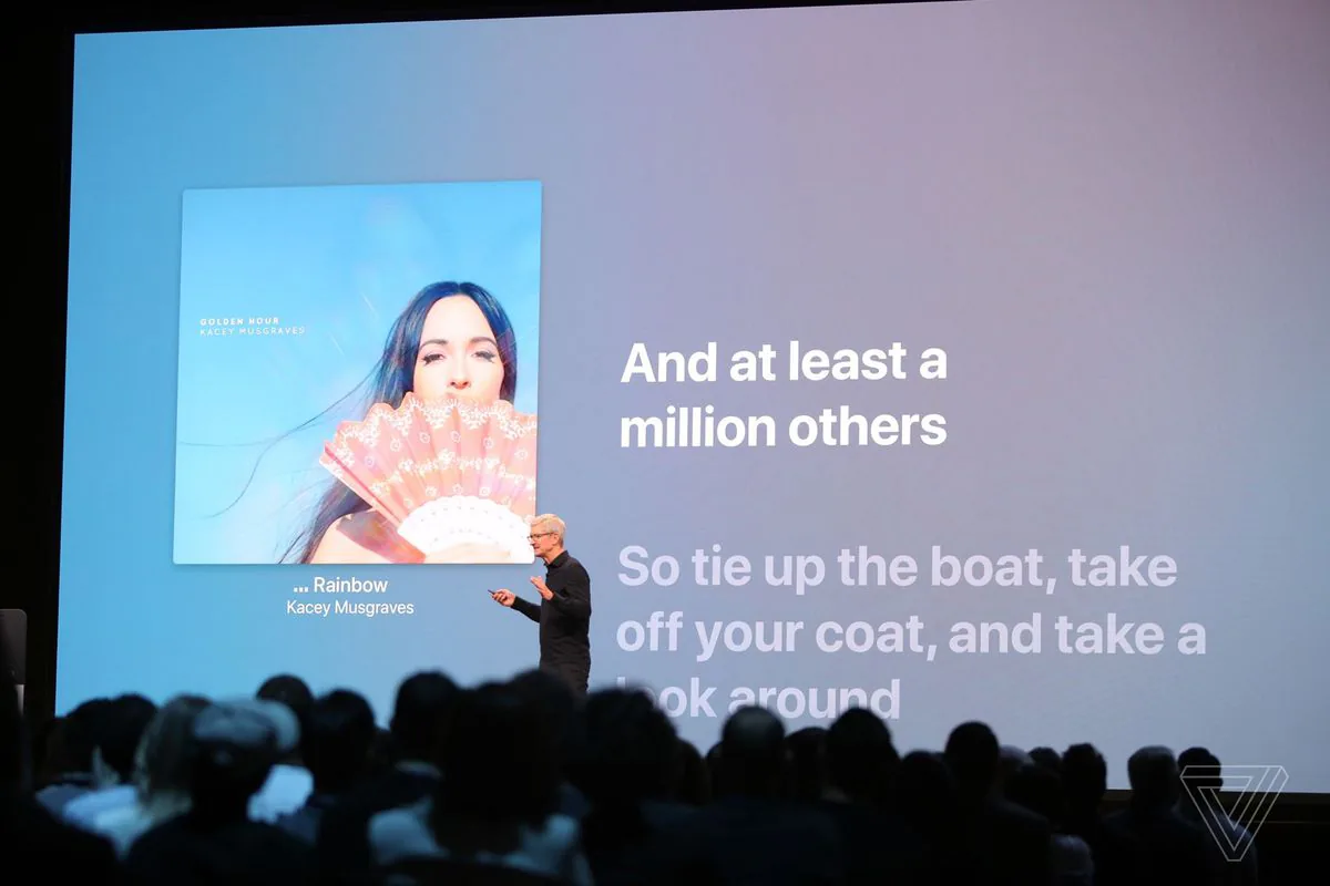Apple cập nhật tvOS với home screen mới, hỗ trợ đa người dùng và tay cầm chơi game