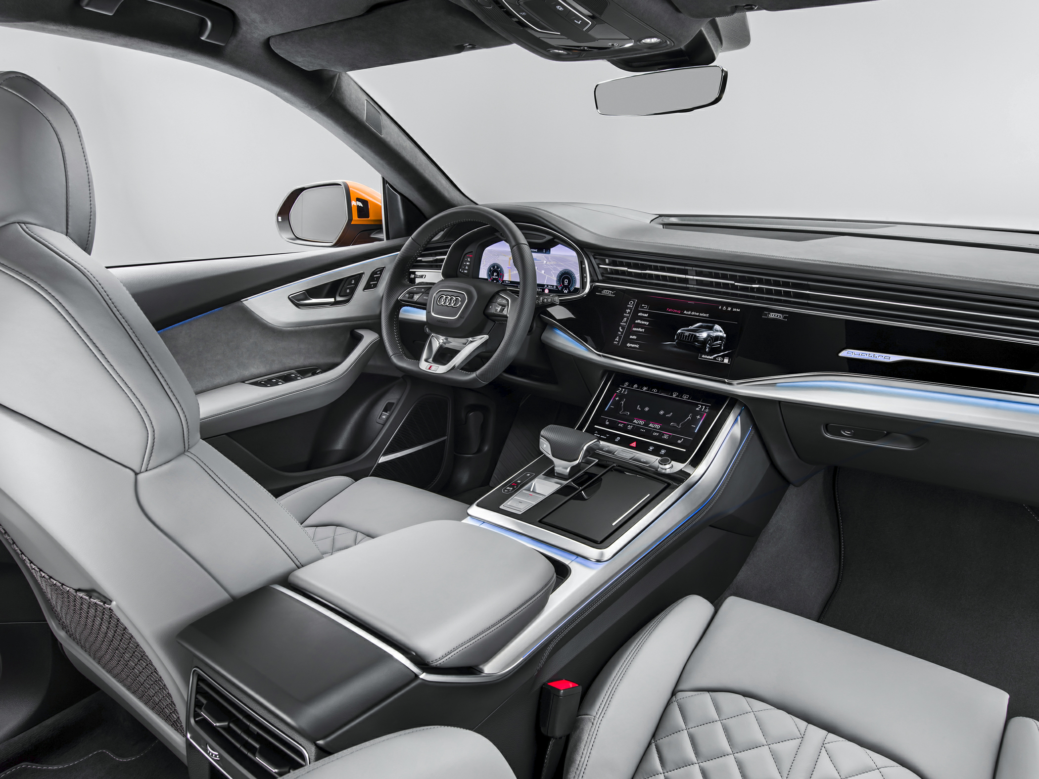 Audi Q8 với hai màn hình nhỏ trên xe là một thiết kế tuyệt vời