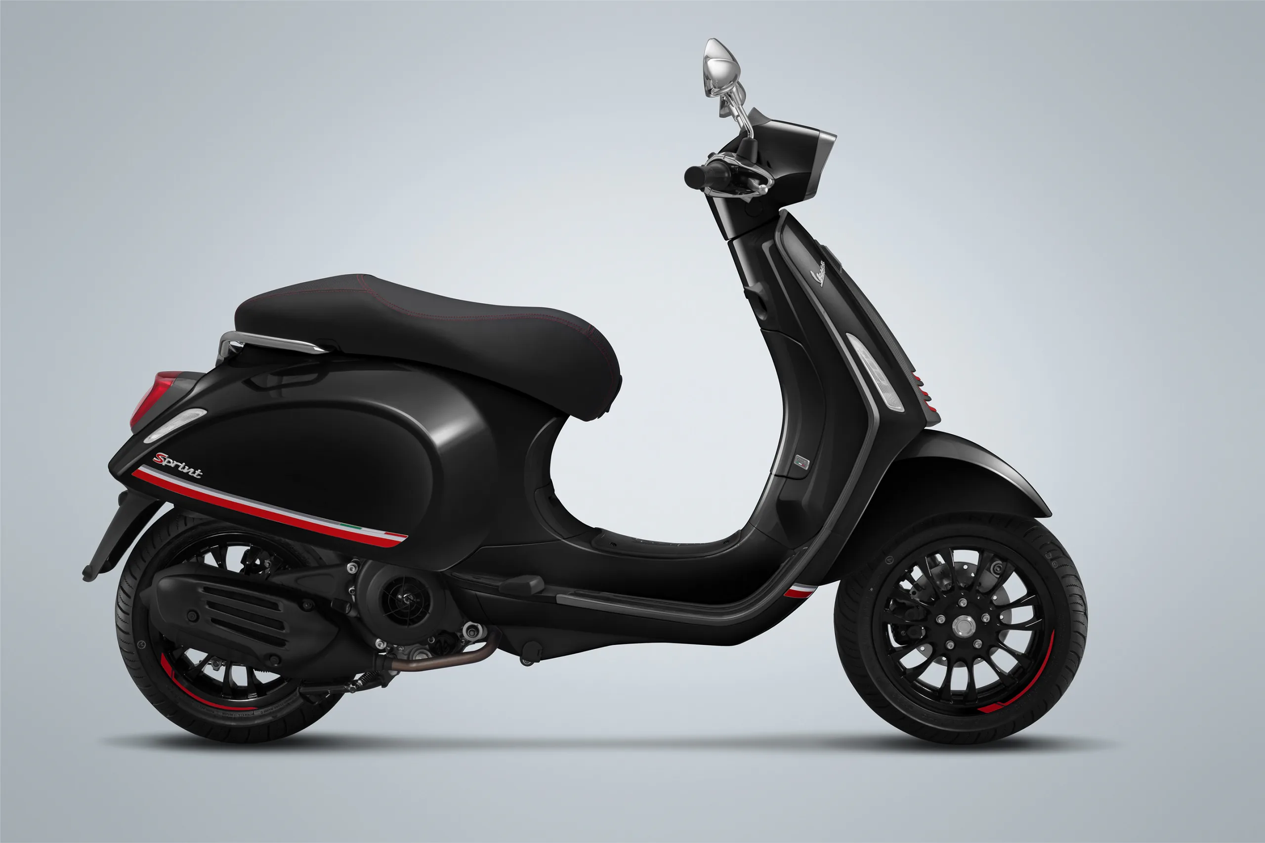 Vespa Sprint Carbon 2019 ra mắt tại Việt Nam, giá đề xuất 78.5 triệu