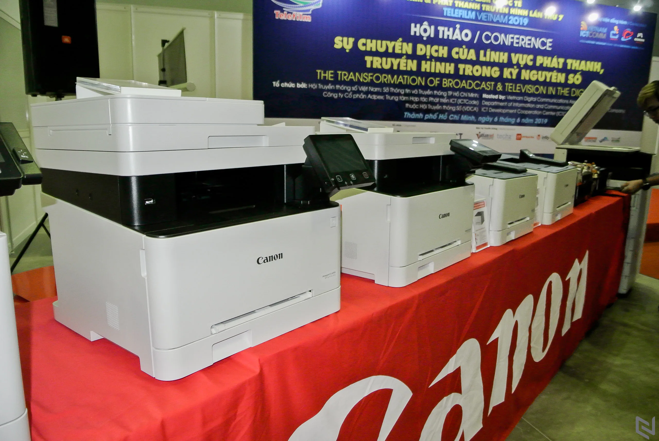 Canon ra mắt loạt máy in phun đa năng WG7700 Series và máy in phun mực bơm liên tục PIXMA G series mới tại Việt Nam