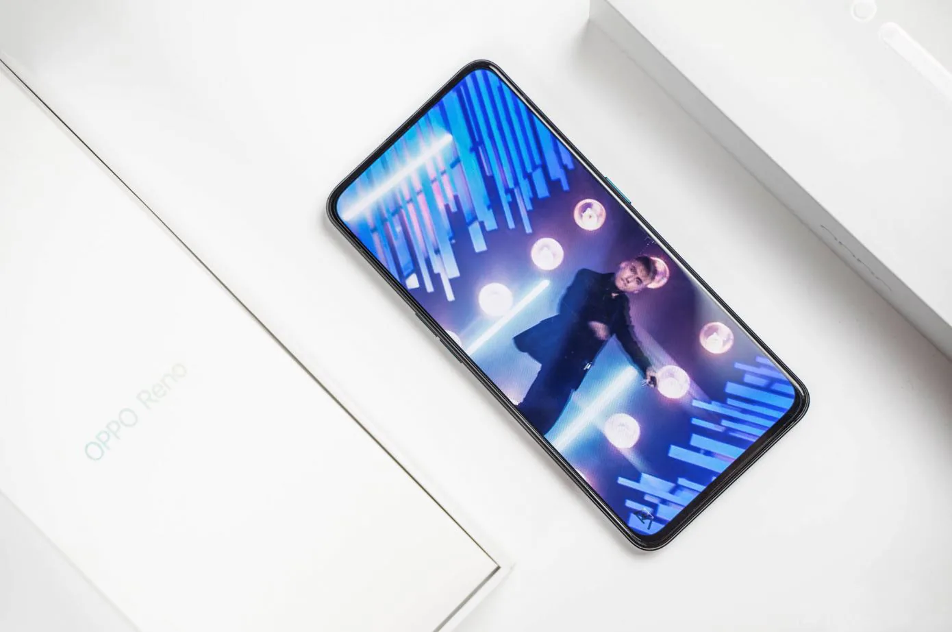 Oppo Reno sẽ là lựa chọn lý tưởng nếu bạn trẻ yêu thích 5 điều này