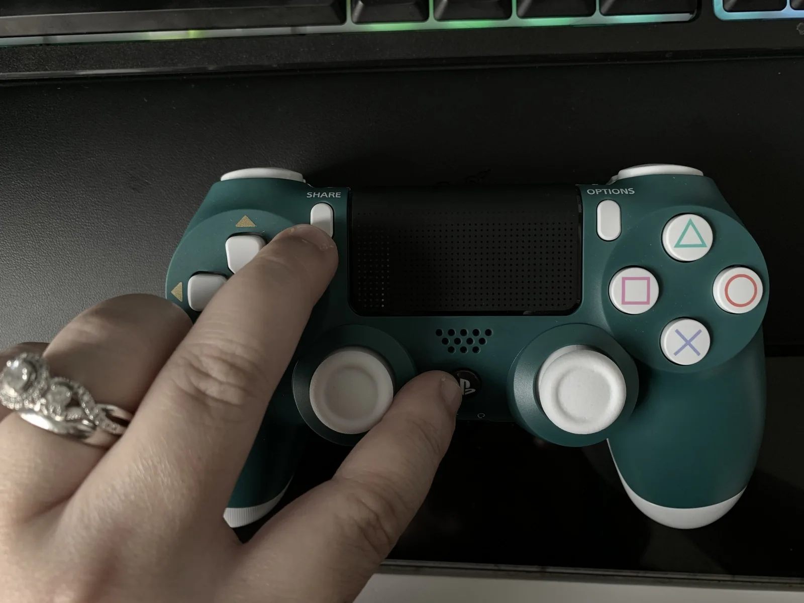cách kết nối dualshock 4 với iOS 13