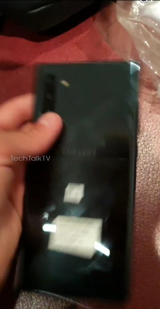 Lộ diện ảnh trên tay Galaxy Note 10+ với thiết kế được thay đổi