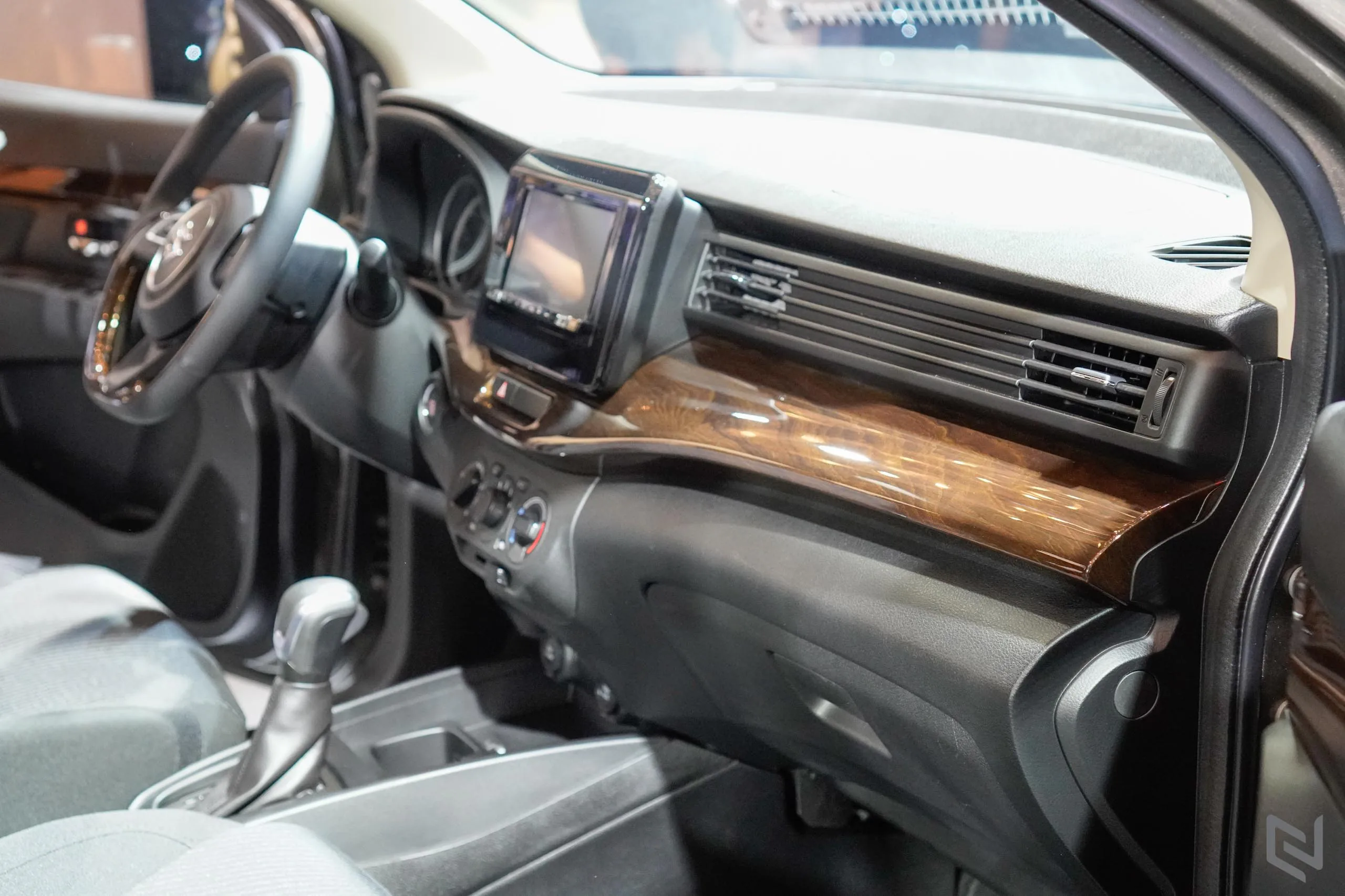 Suzuki ERTIGA hoàn toàn mới ra mắt thị trường Việt, xe đa dụng 7 chỗ giá từ 500 triệu đồng
