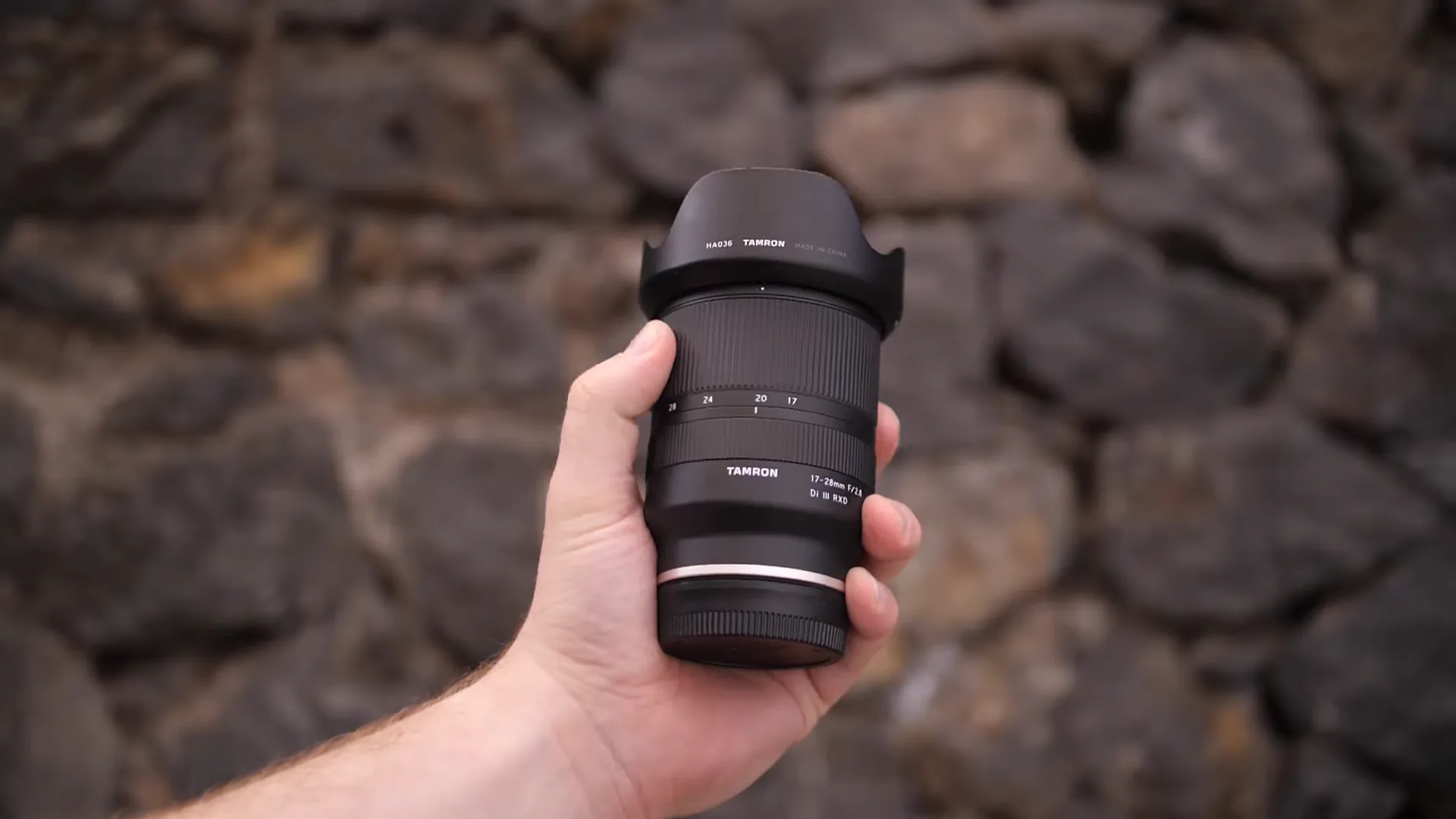 Ống kính Tamron 17-28mm FE: Nét hơn một chút so với Sony FE 16-35mm GM