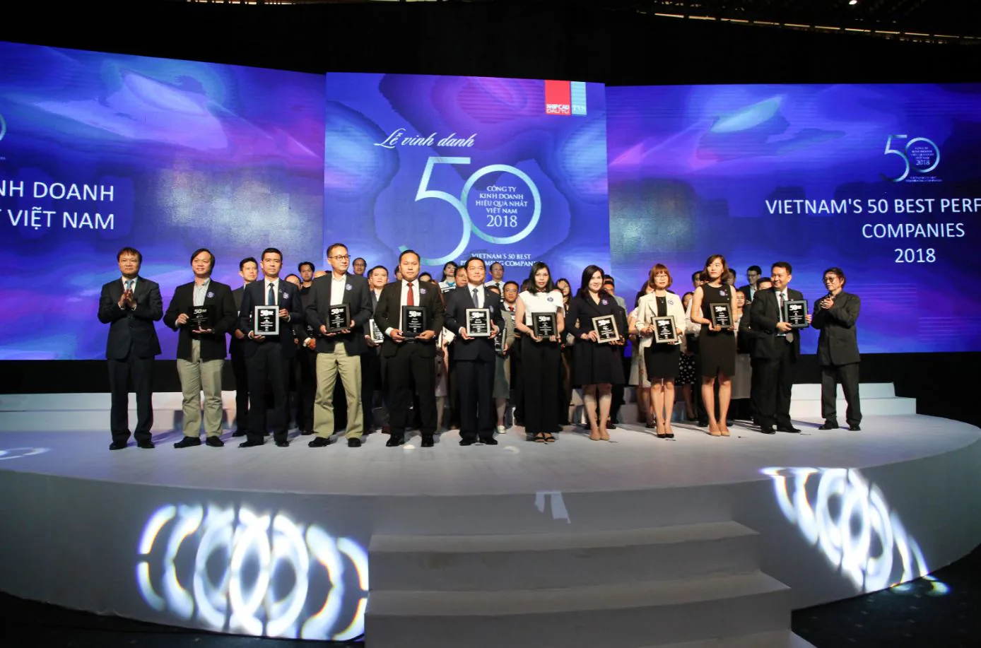 Thế Giới Di Động lần thứ 3 dẫn đầu top “50 Công ty kinh doanh hiệu quả nhất Việt Nam” chỉ trong vòng 5 năm