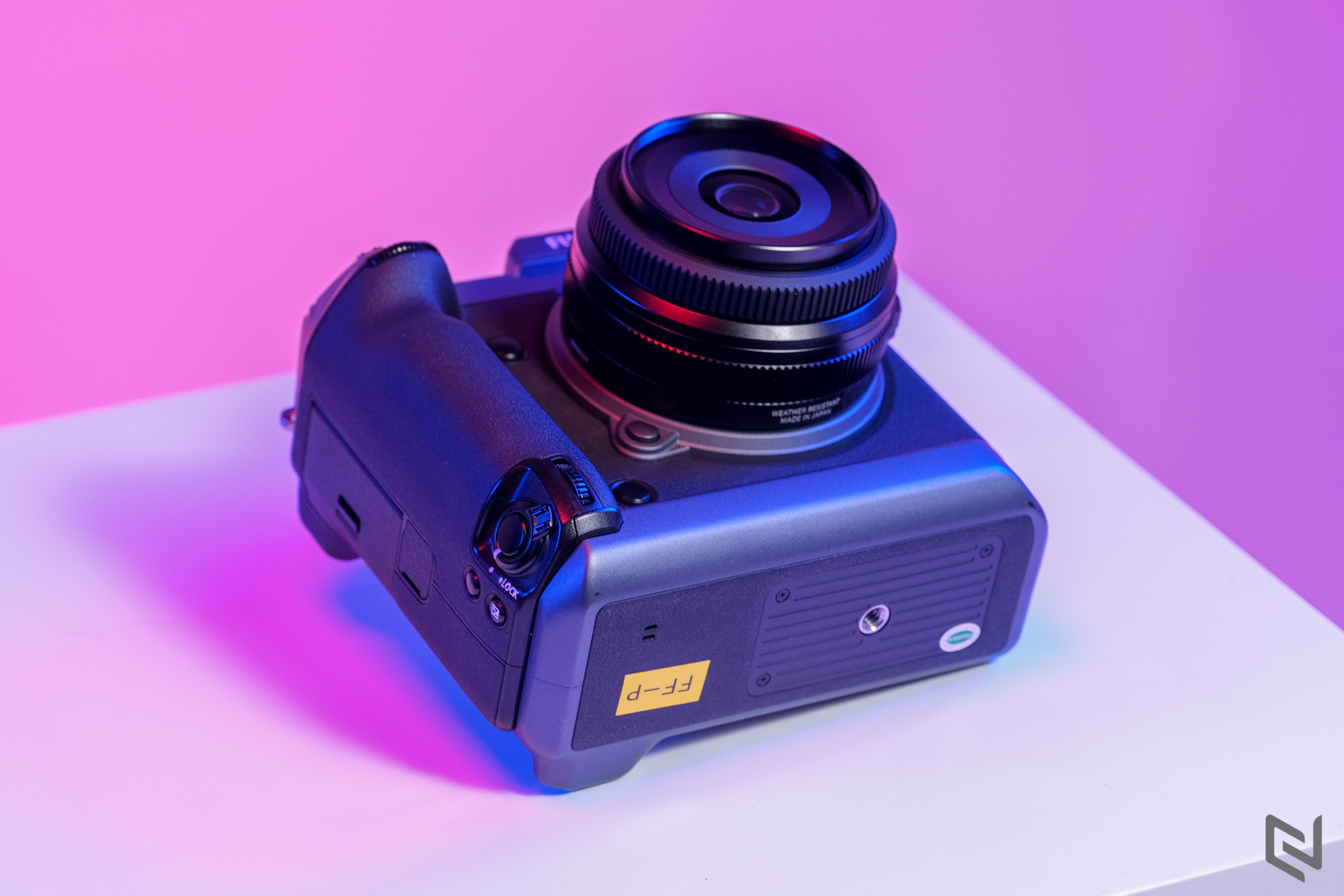 Ra mắt máy ảnh Fujifilm GFX100 tại Việt Nam: siêu phẩm Mirrorless cảm biến Medium Format 102MP, giá 255 triệu