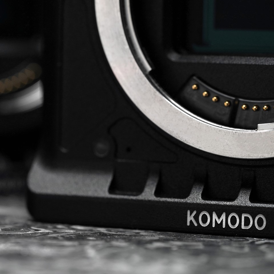 RED bất ngờ "nhá hàng" ảnh một chiếc camera compact Komodo bí ẩn