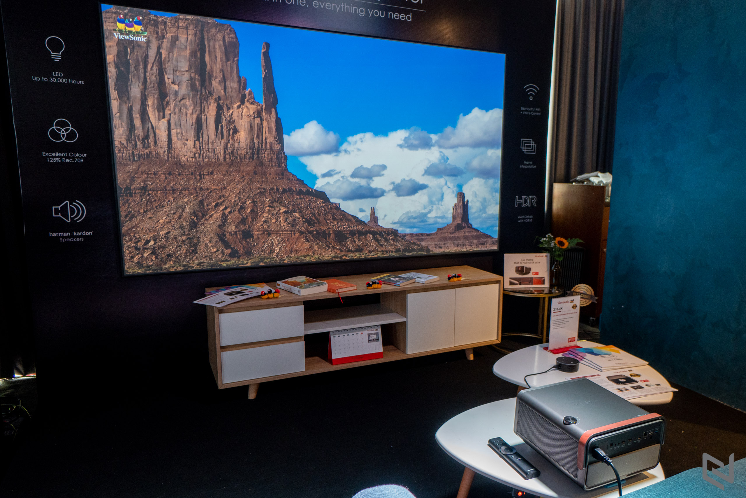 ViewSonic ra mắt máy chiếu thông minh X10-4K: công nghệ LED 4K HDR, loa Harman Kardon cao cấp, giá 49 triệu đồng