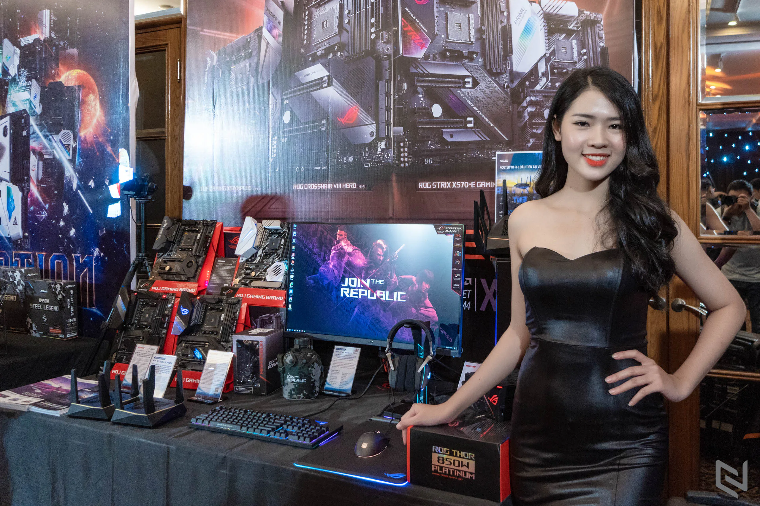 AMD ra mắt card đồ họa AMD Radeon RX 5700 và dòng chip xử lý máy bàn AMD Ryzen thế hệ thứ 3 tại Việt Nam