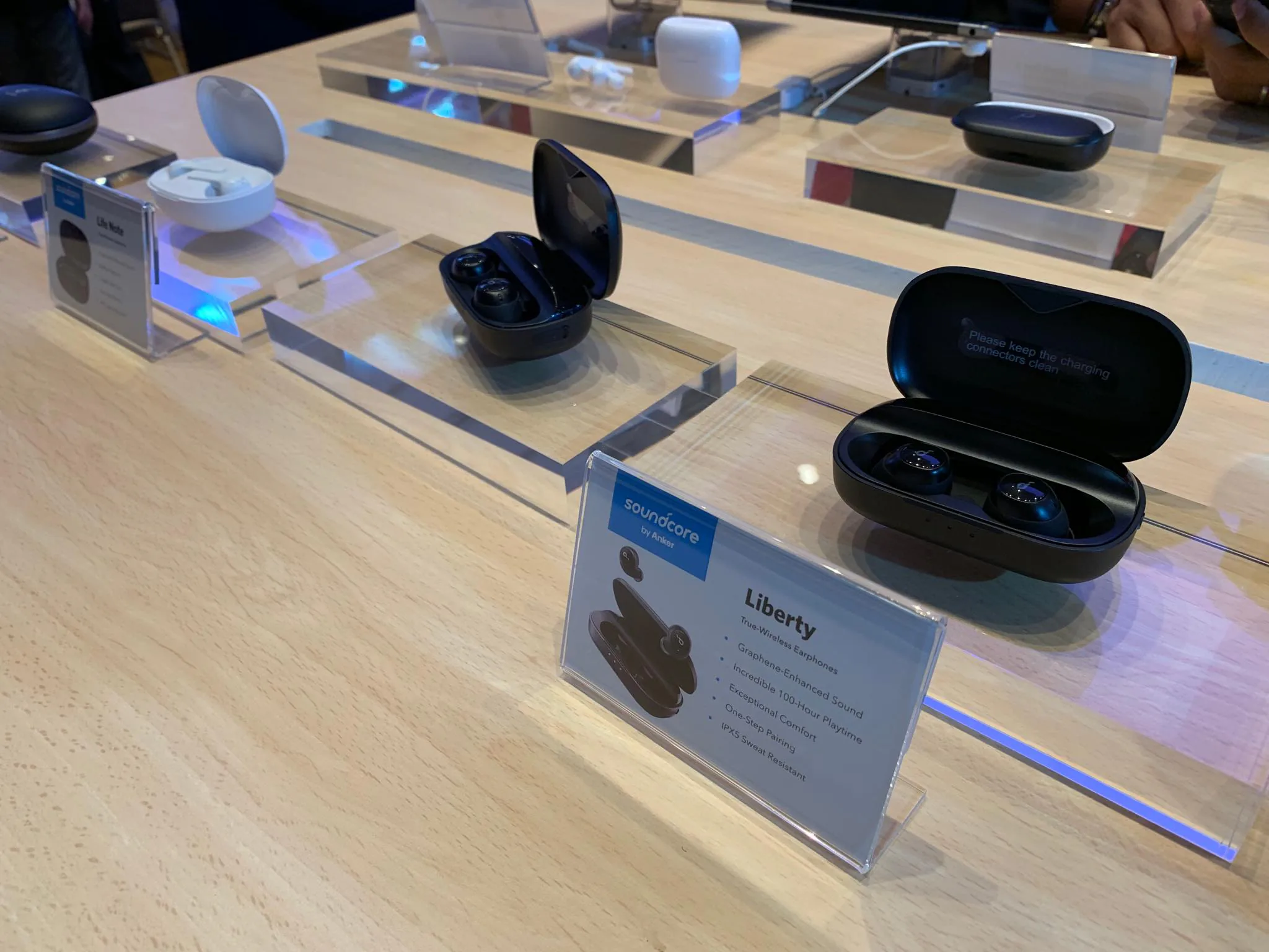 Anker Innovations giới thiệu loạt sản phẩm cáp, sạc, pin dự phòng, thiết bị âm thanh và hút bụi tại Việt Nam