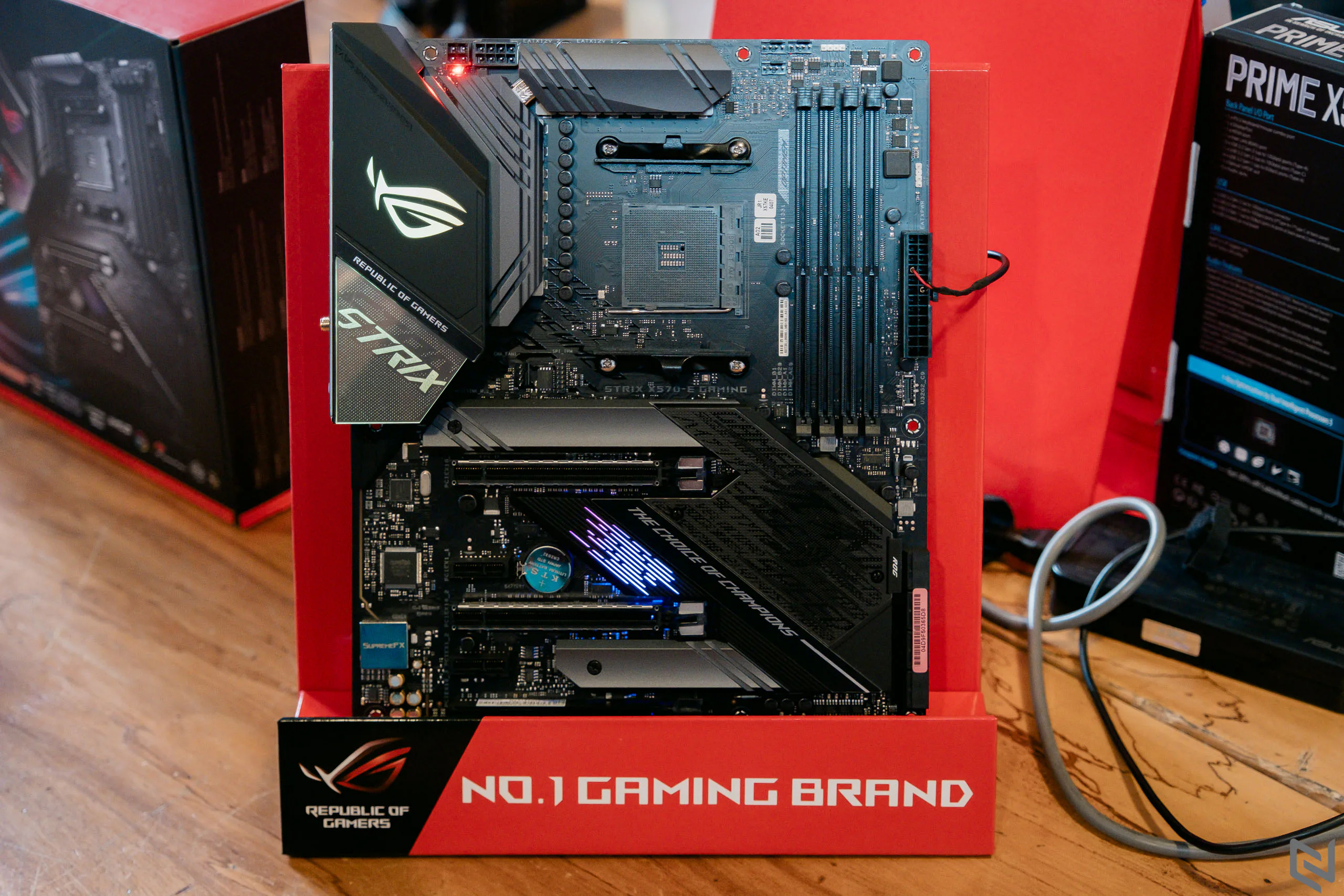 Asus chính thức mang về Việt Nam loạt bo mạch chủ AMD X570 Series