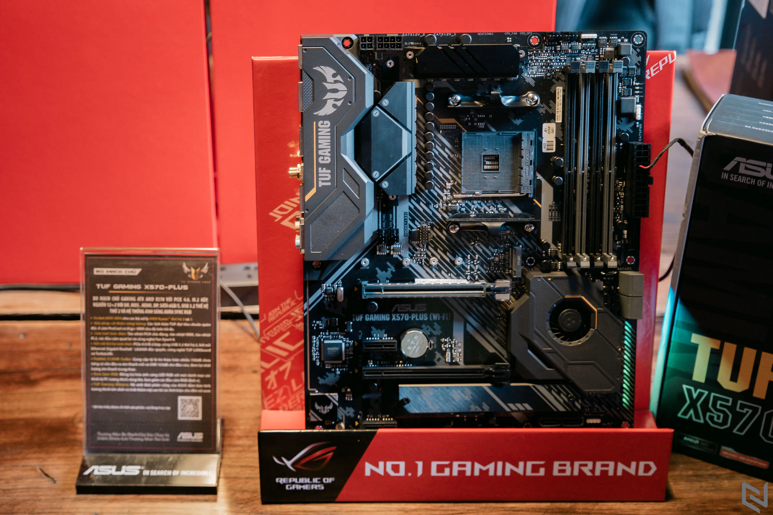 Asus chính thức mang về Việt Nam loạt bo mạch chủ AMD X570 Series