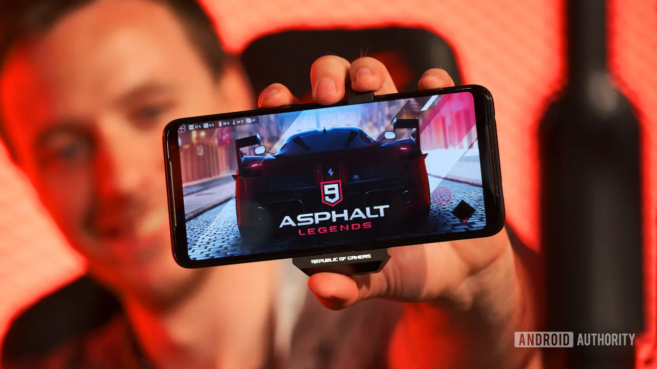 Trên tay ASUS ROG Phone 2: Trùm cuối smartphone chơi game xuất hiện, nhiều nâng cấp đáng giá so với phiên bản đầu