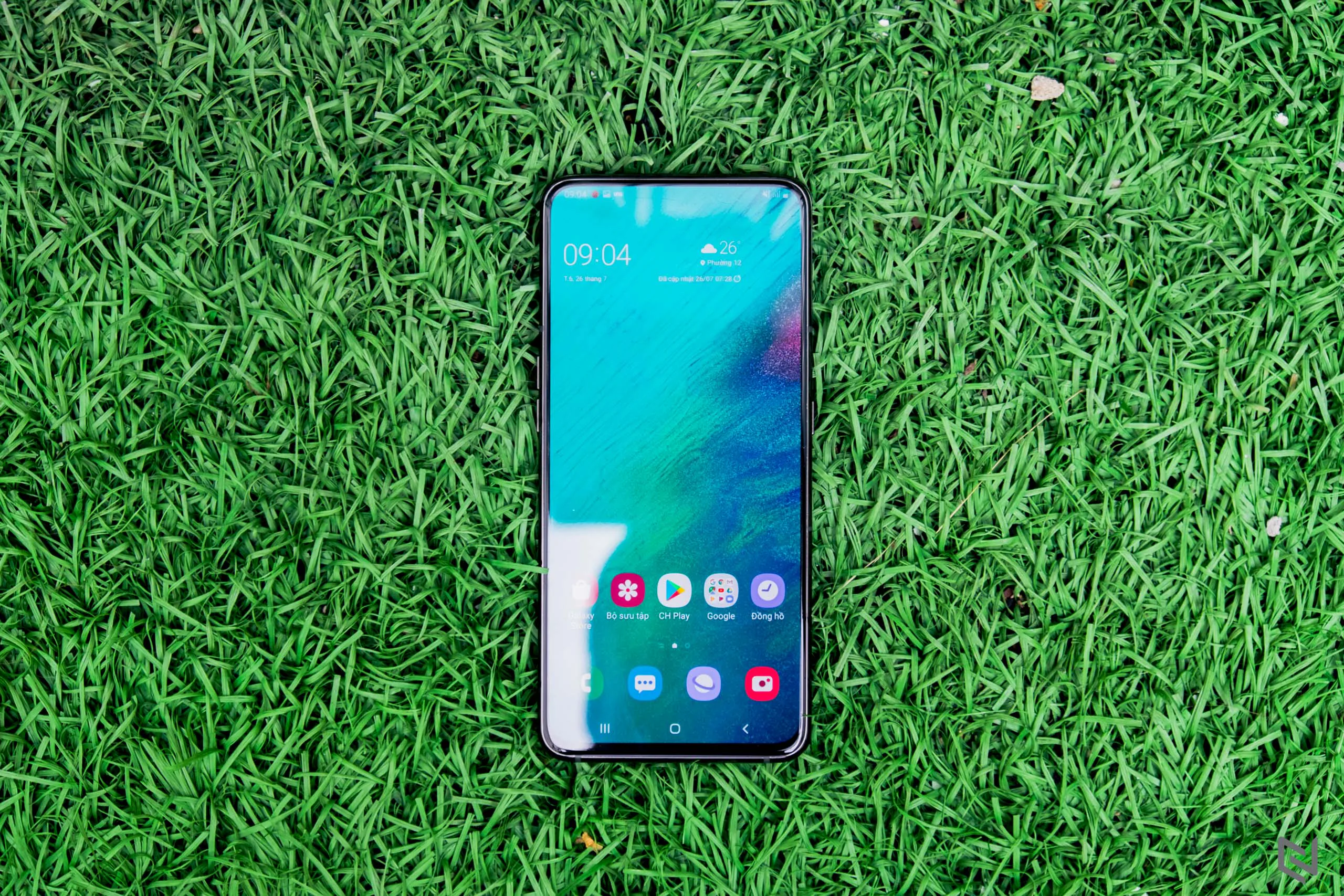 Đánh giá Samsung Galaxy A80: Thiết kế và công nghệ camera độc đáo, hiệu năng tốt, giá hơi cao