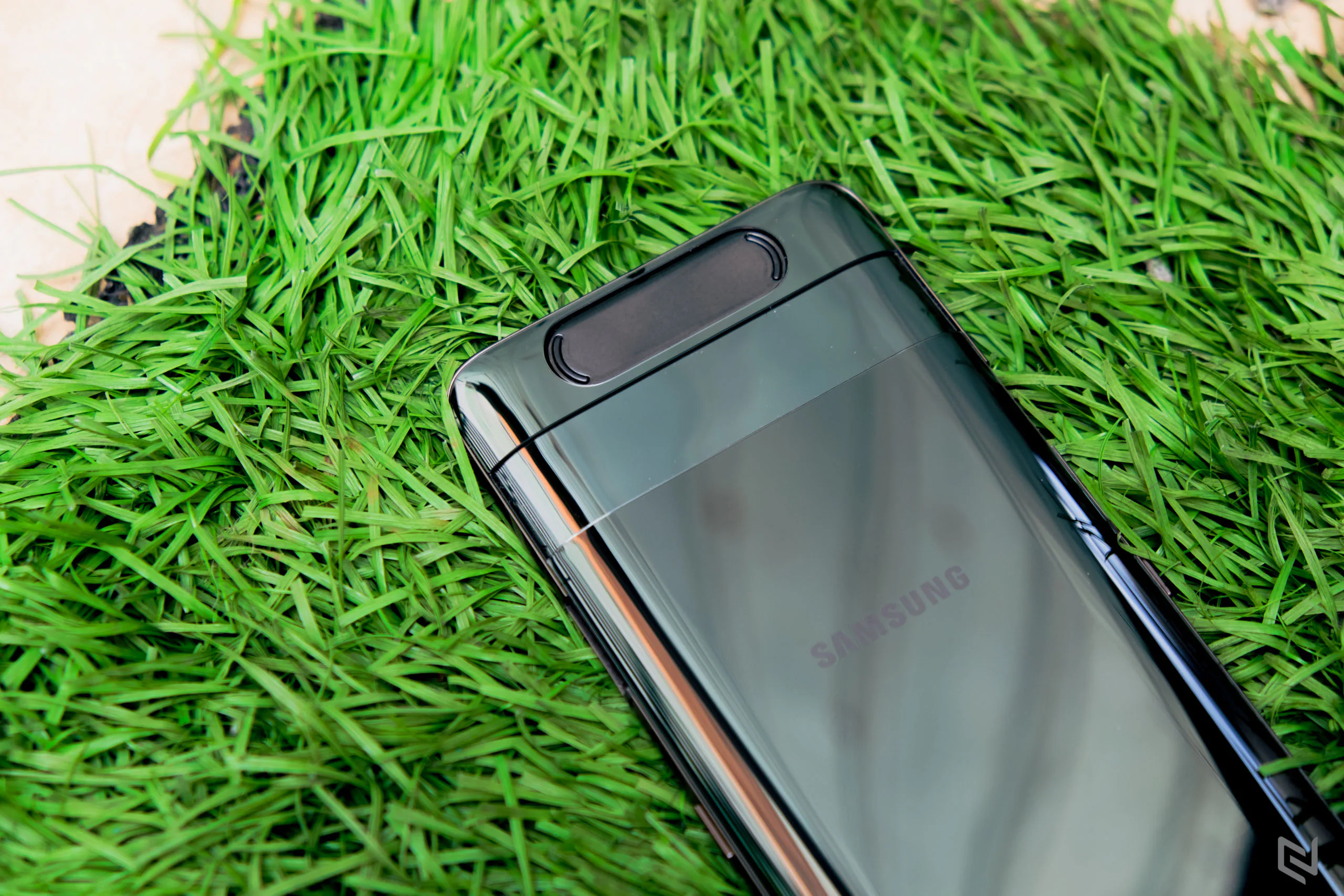 Đánh giá Samsung Galaxy A80: Thiết kế và công nghệ camera độc đáo, hiệu năng tốt, giá hơi cao