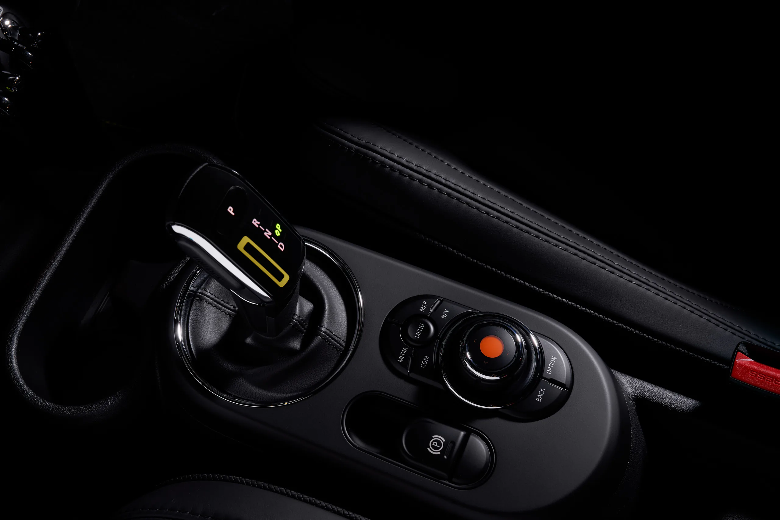 MINI ra mắt xe điện Cooper SE động cơ 184 mã lực, tốc độ tối đa 150km/h, đi được tối đa 270 km sau một lần sạc đầy