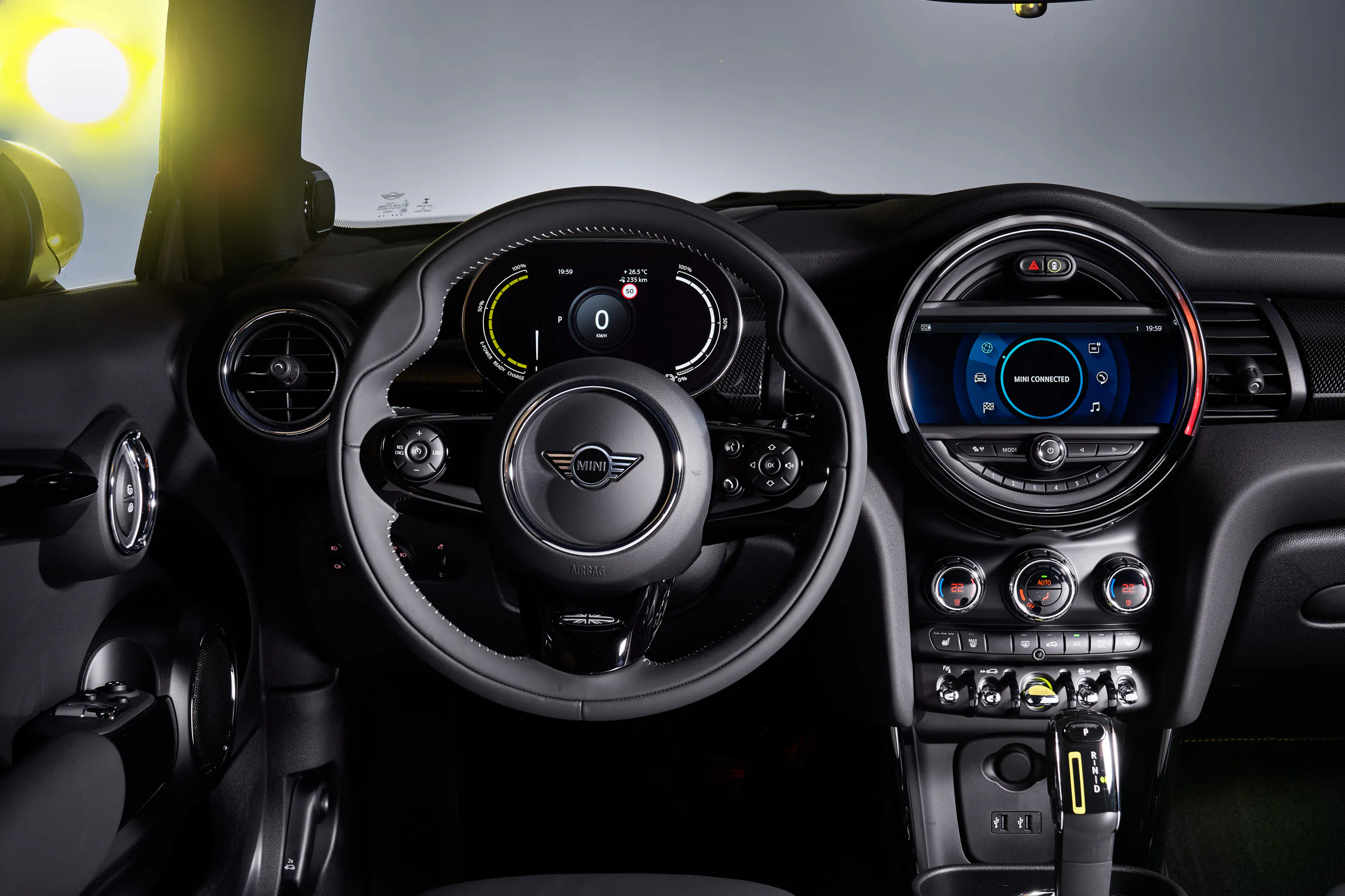 MINI ra mắt xe điện Cooper SE động cơ 184 mã lực, tốc độ tối đa 150km/h, đi được tối đa 270 km sau một lần sạc đầy