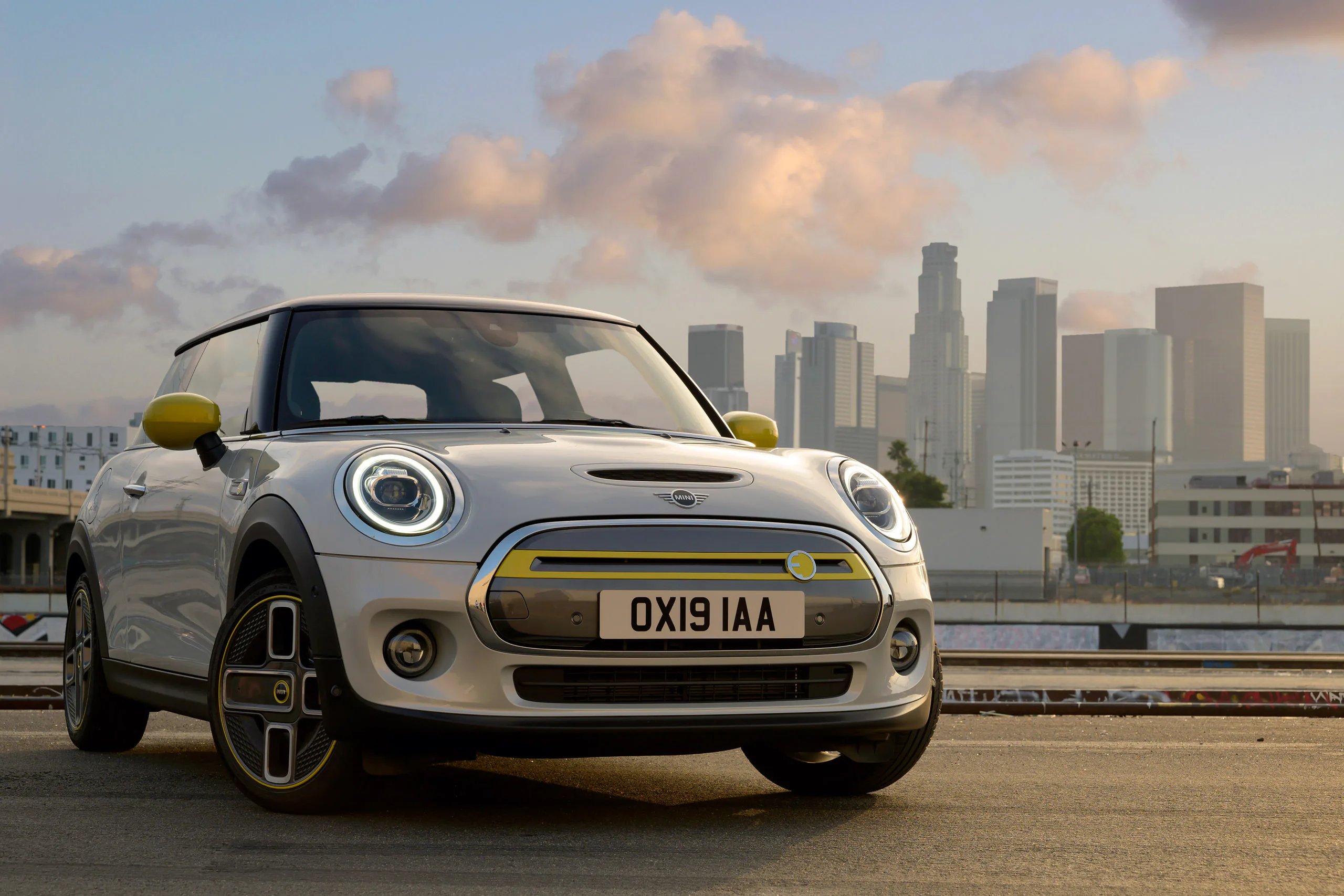 MINI ra mắt xe điện Cooper SE động cơ 184 mã lực, tốc độ tối đa 150km/h, đi được tối đa 270 km sau một lần sạc đầy
