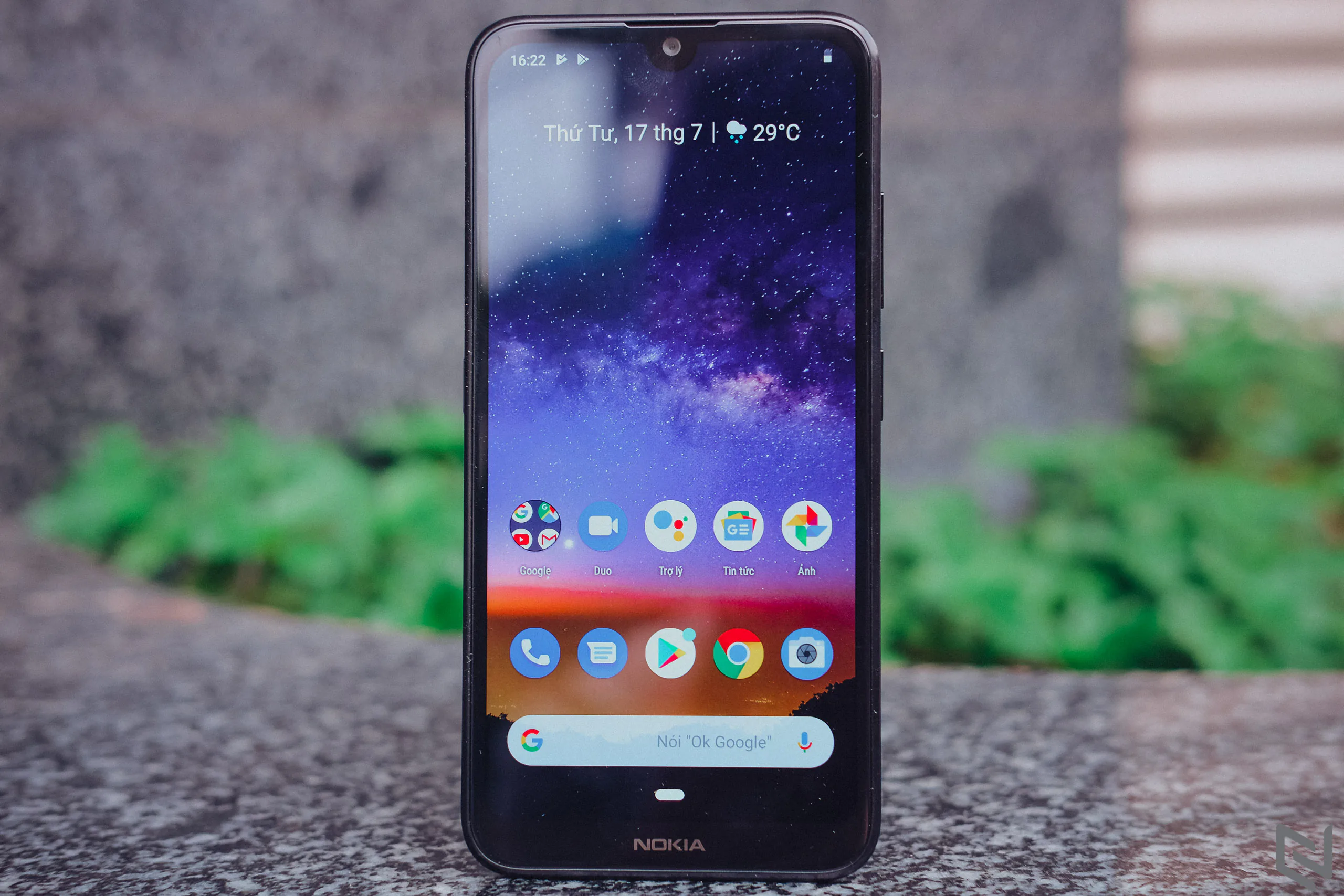 Trên tay Nokia 2.2: Cài sẵn Android 9 Pie, phím trợ lý ảo Google Assistant, nhận diện gương mặt, giá 2.29 triệu đồng