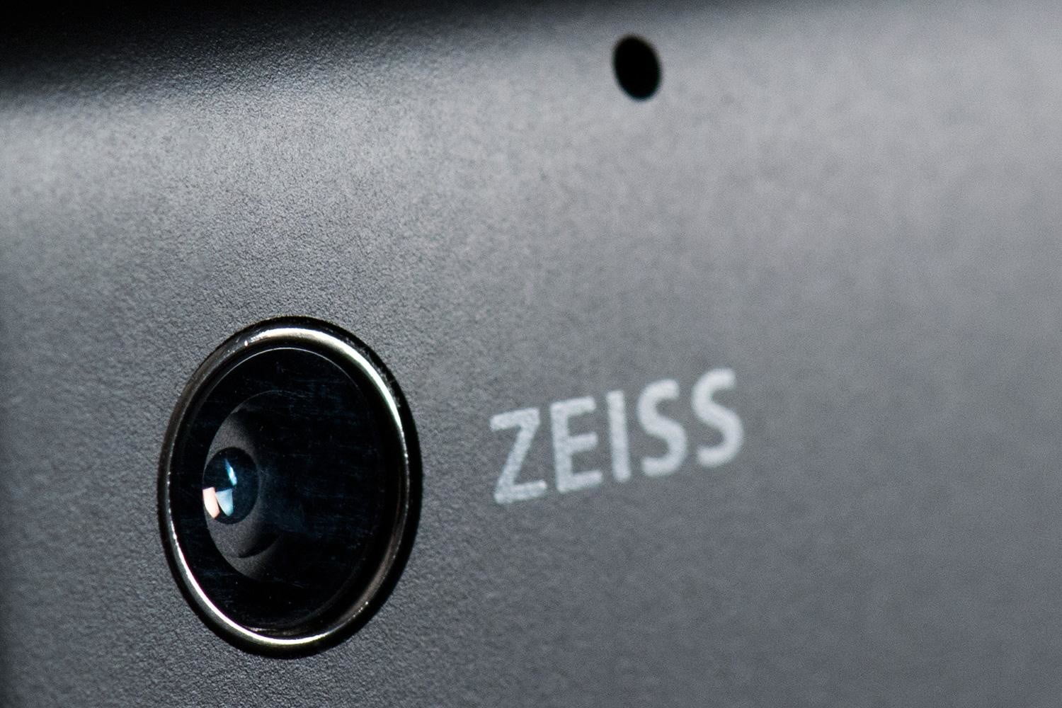CEO Zeiss nói rằng độ phân giải 40MP là quá “thừa” cho camera của smartphone