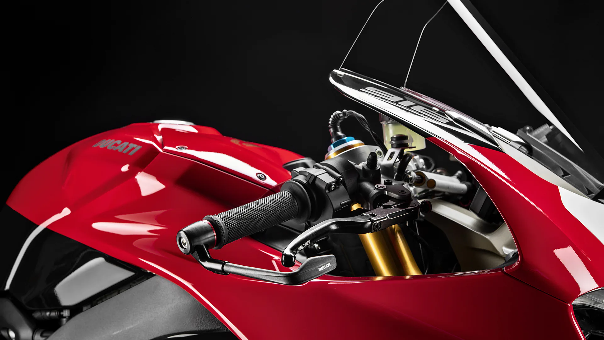Siêu phẩm Panigale V4 kỷ niệm 25 năm của Ducati chính thức ra mắt, giá hơn 47,000 USD và chỉ bán 500 chiếc