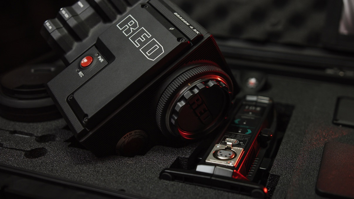 RED bất ngờ “nhá hàng” ảnh một chiếc camera compact Komodo bí ẩn