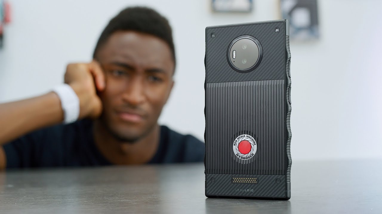 RED bất ngờ "nhá hàng" ảnh một chiếc camera compact Komodo bí ẩn