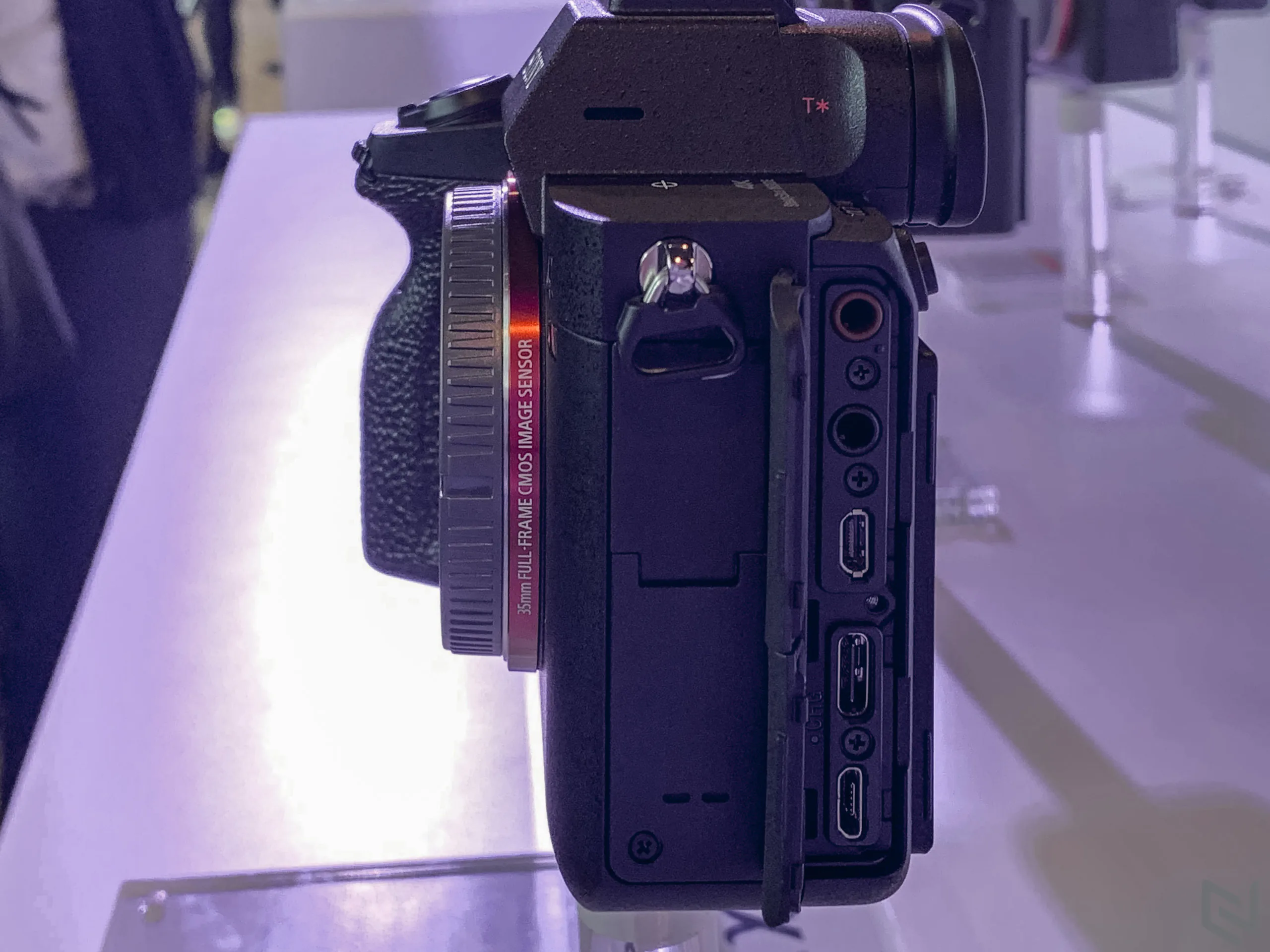Trên tay Sony A7R IV và Sony RX100 VII đầu tiên Việt Nam
