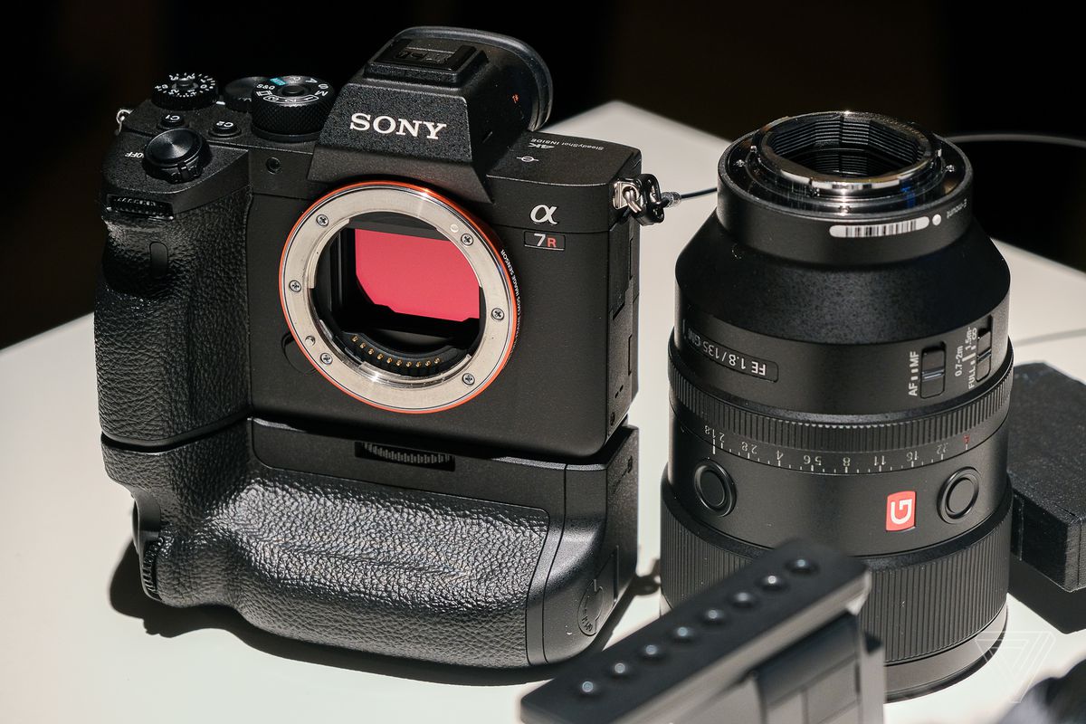 Sony A7R IV chính thức ra mắt, máy ảnh mirrorless full-frame cảm biến 61MP đầu tiên thế giới, giá 3,500 USD