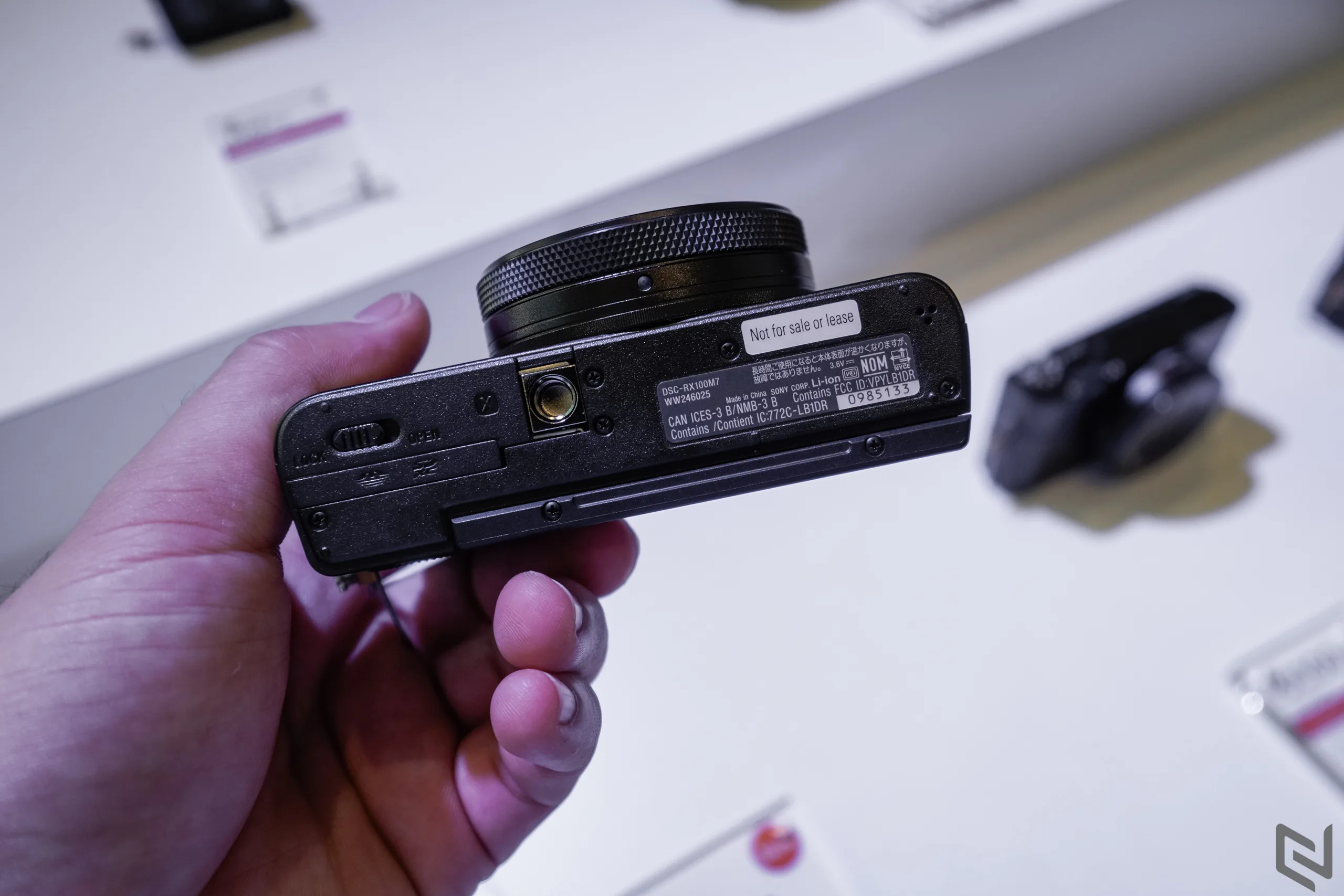 Trên tay Sony A7R IV và Sony RX100 VII đầu tiên Việt Nam