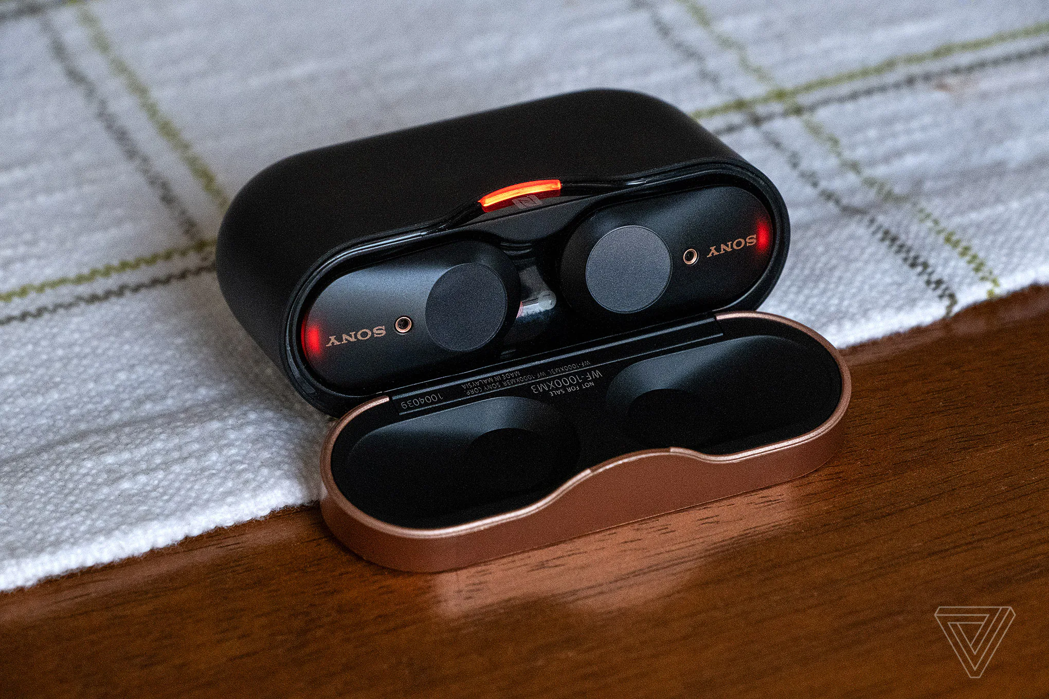 Sony ra mắt WF-1000XM3, tai nghe true wireless, có khử âm đa năng