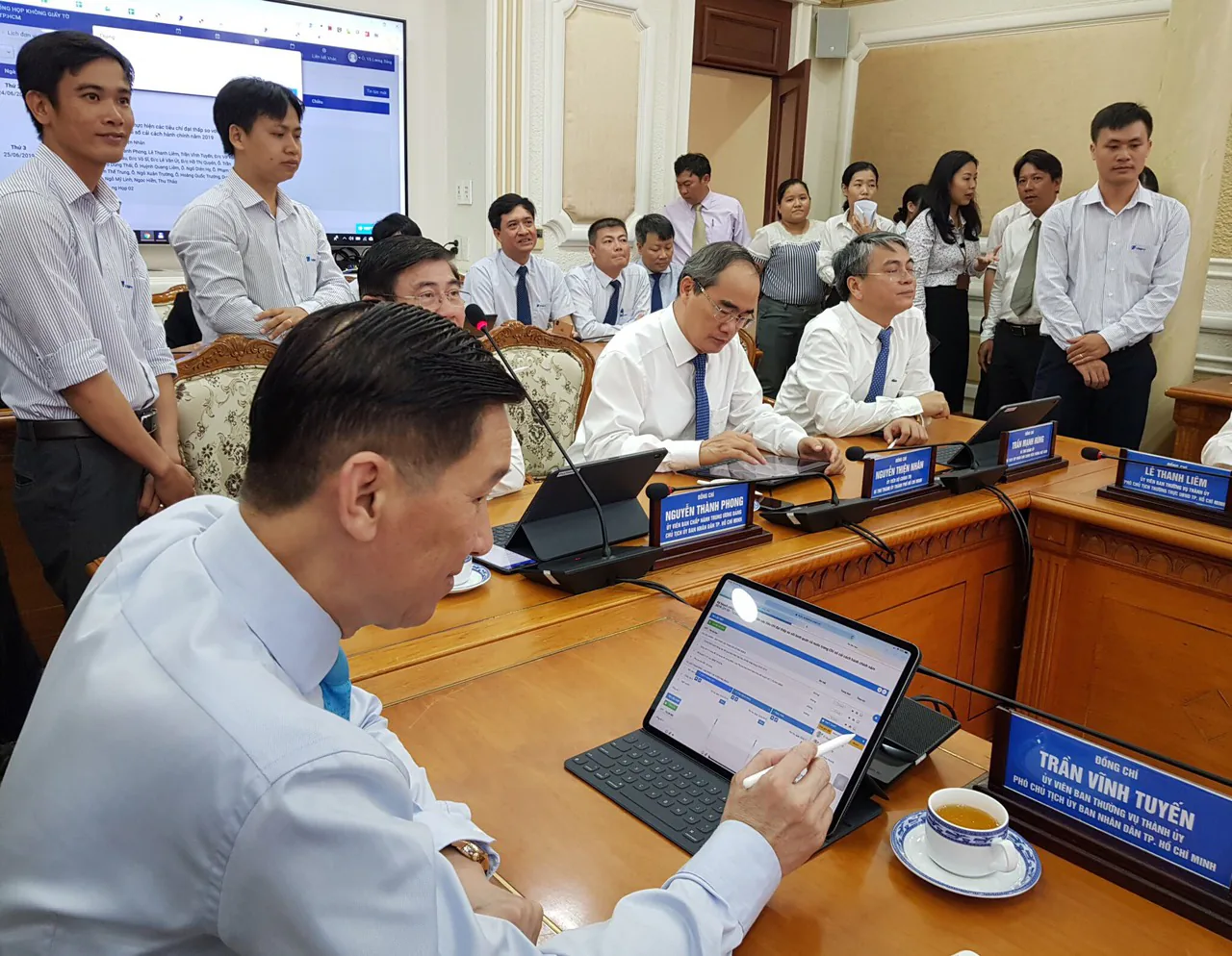 “Giao việc tức thời - Nhắc việc thông minh” giúp thành phố giải quyết các vấn đề nóng