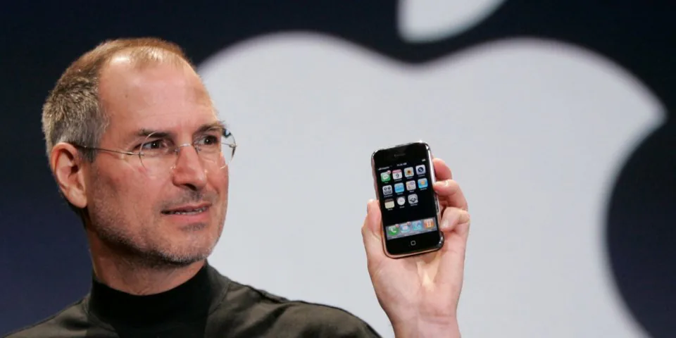 Apple Card chính là vũ khí bí mật để Apple bán được nhiều iPhone hơn