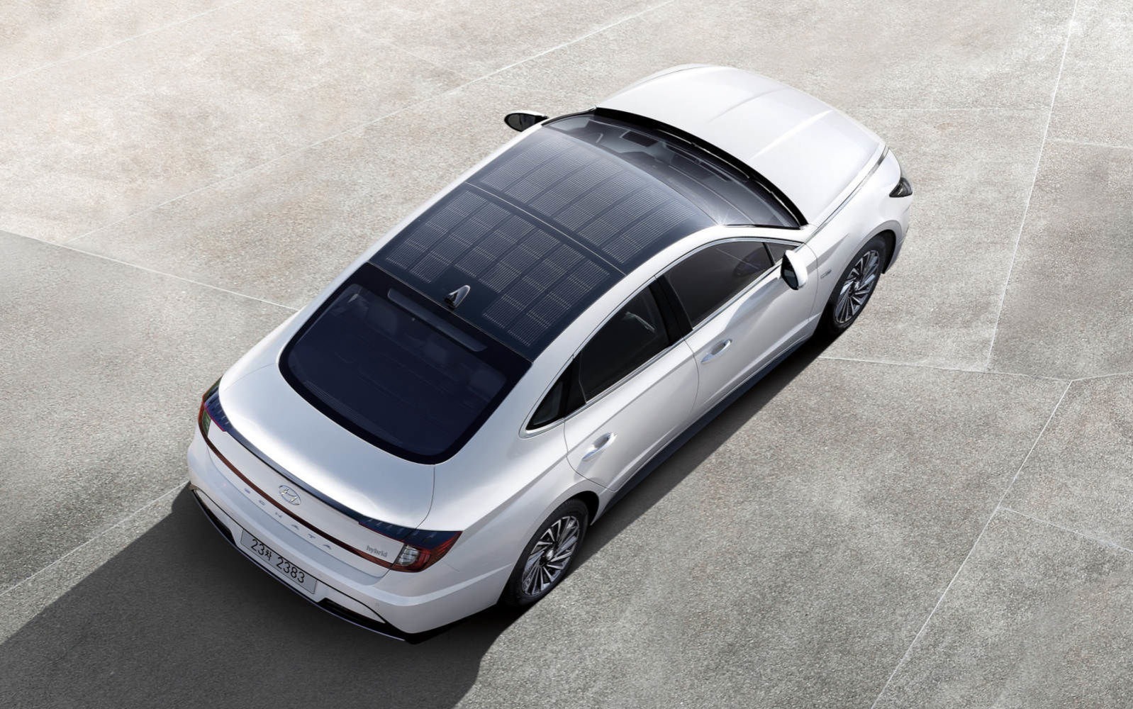 Chiếc xe đầu tiên của Hyundai được trang bị pin quang điện đã sẵn sàng tại Hàn Quốc