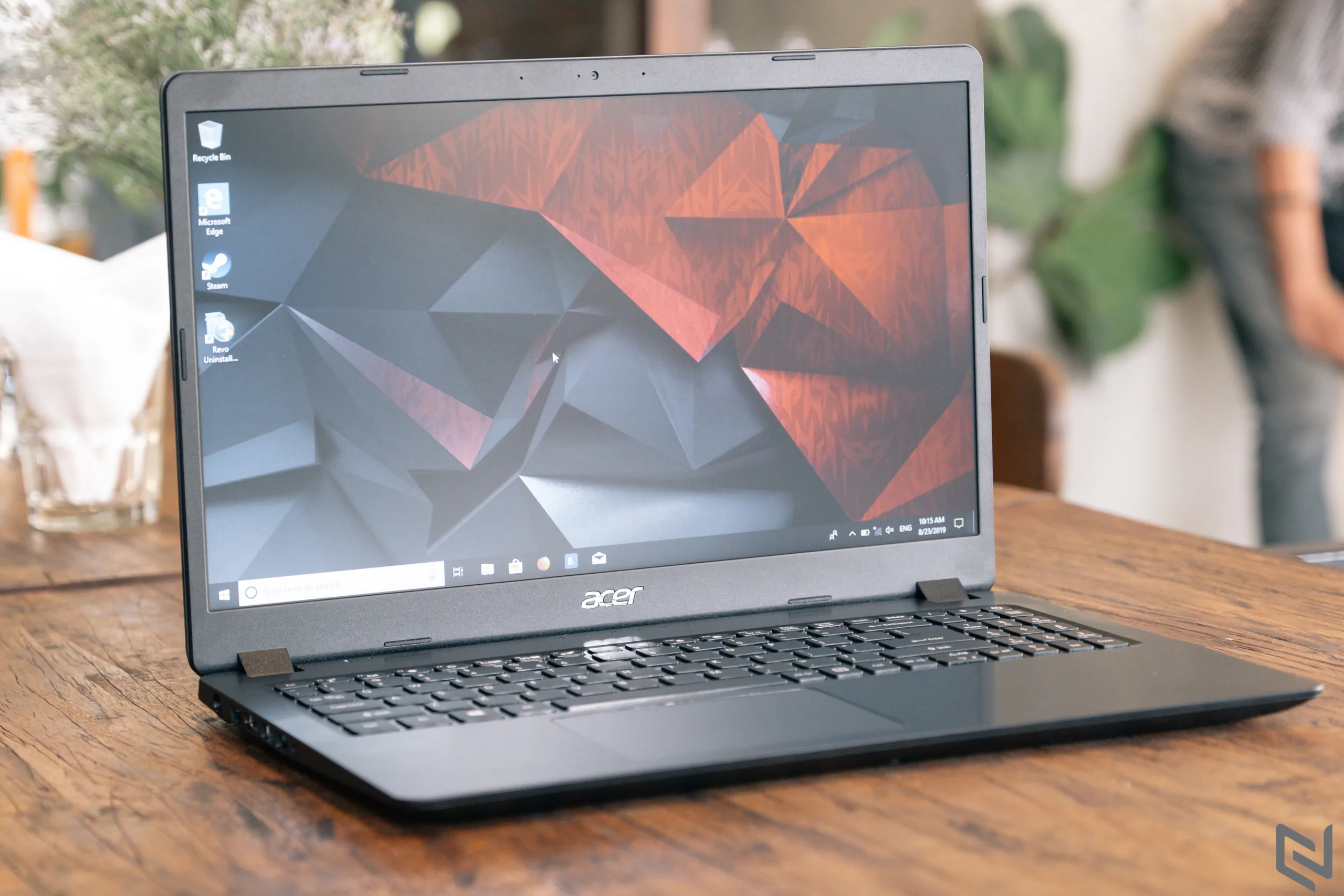 Top laptop mùa tựu trường được yêu thích nhất, các bạn không thể bỏ qua