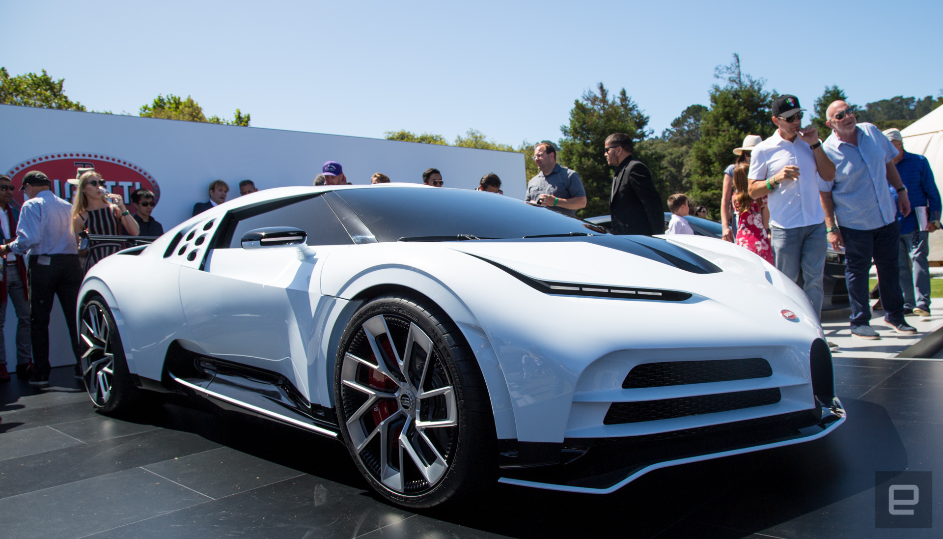 Bằng cách sử dụng thực tế ảo VR, Bugatti đã xây dựng được siêu xe Centodieci chỉ vỏn vẹn 6 tháng