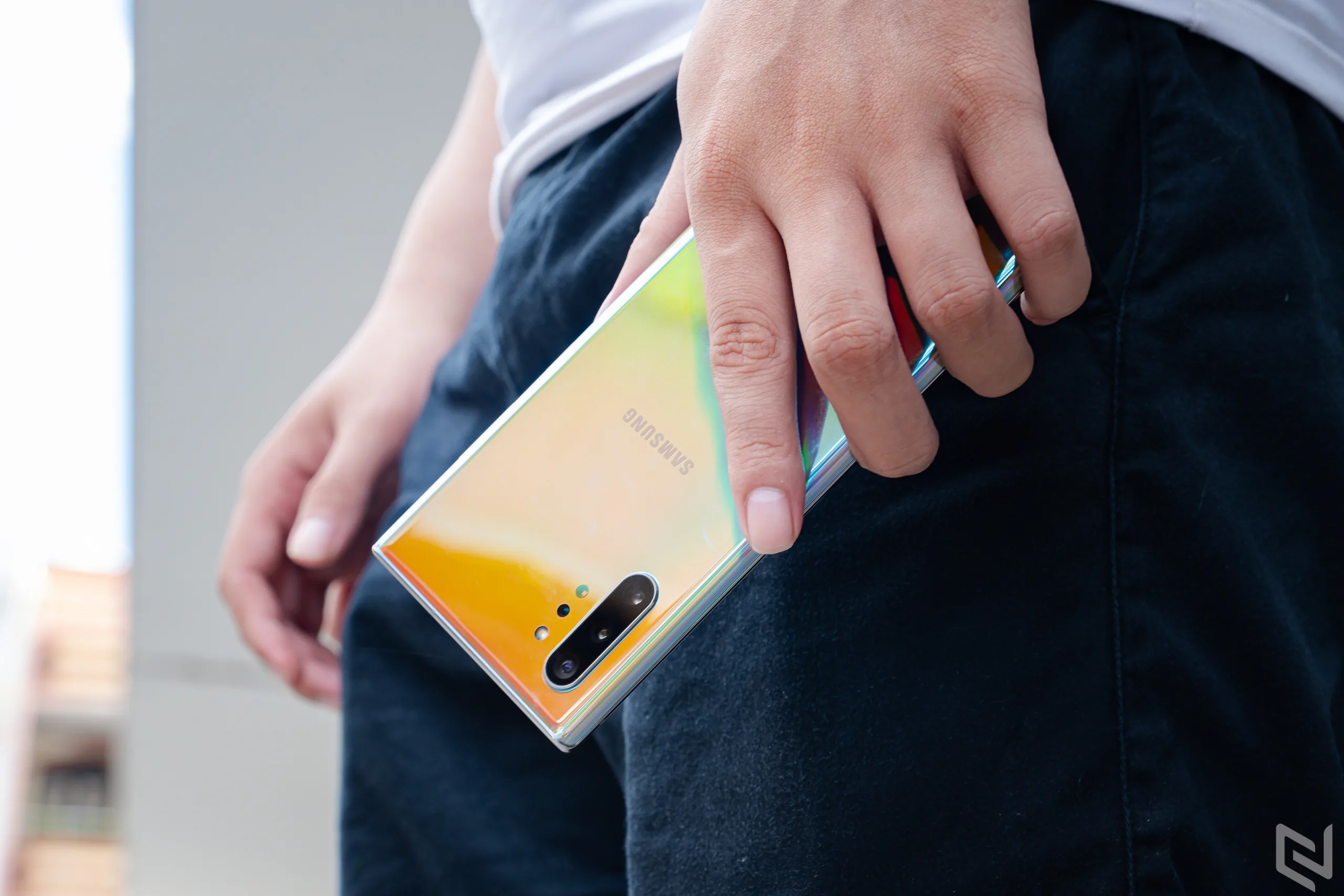 So sánh Galaxy Note 10+ và iPhone 11 Pro Max: Máy nào cũng mạnh, cũng tốt, biết chọn gì đây?