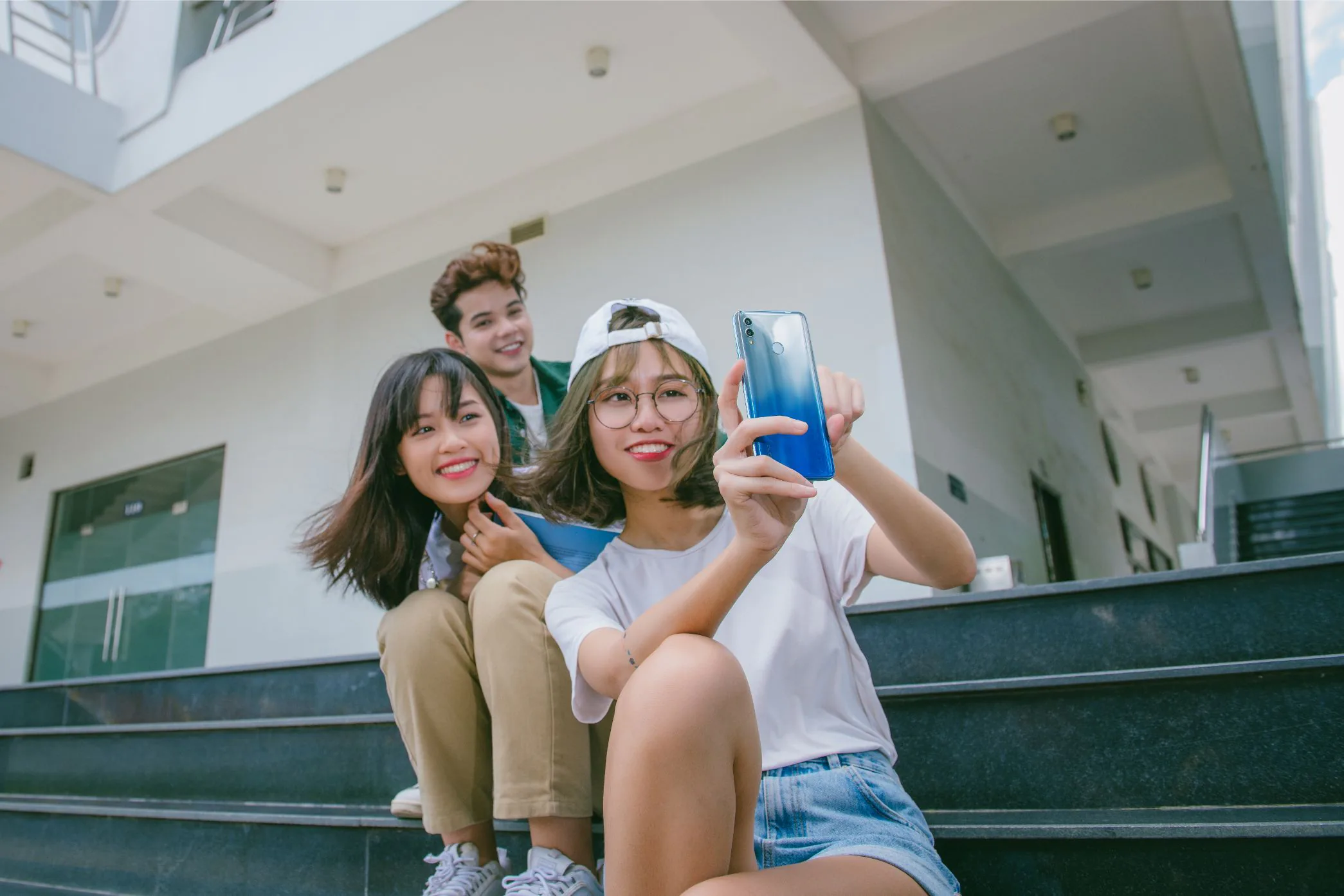 Tựu trường cùng HONOR 10 Lite - quà tặng công nghệ hợp lý nhất dành cho các bạn trẻ