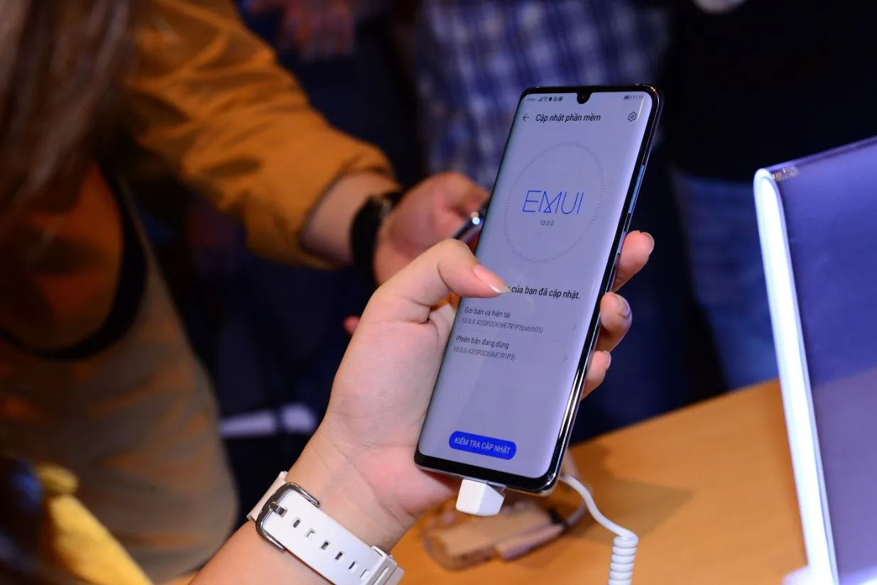 Huawei trình làng EMUI 10: Biến mỗi thiết bị độc lập trở thành siêu thiết bị