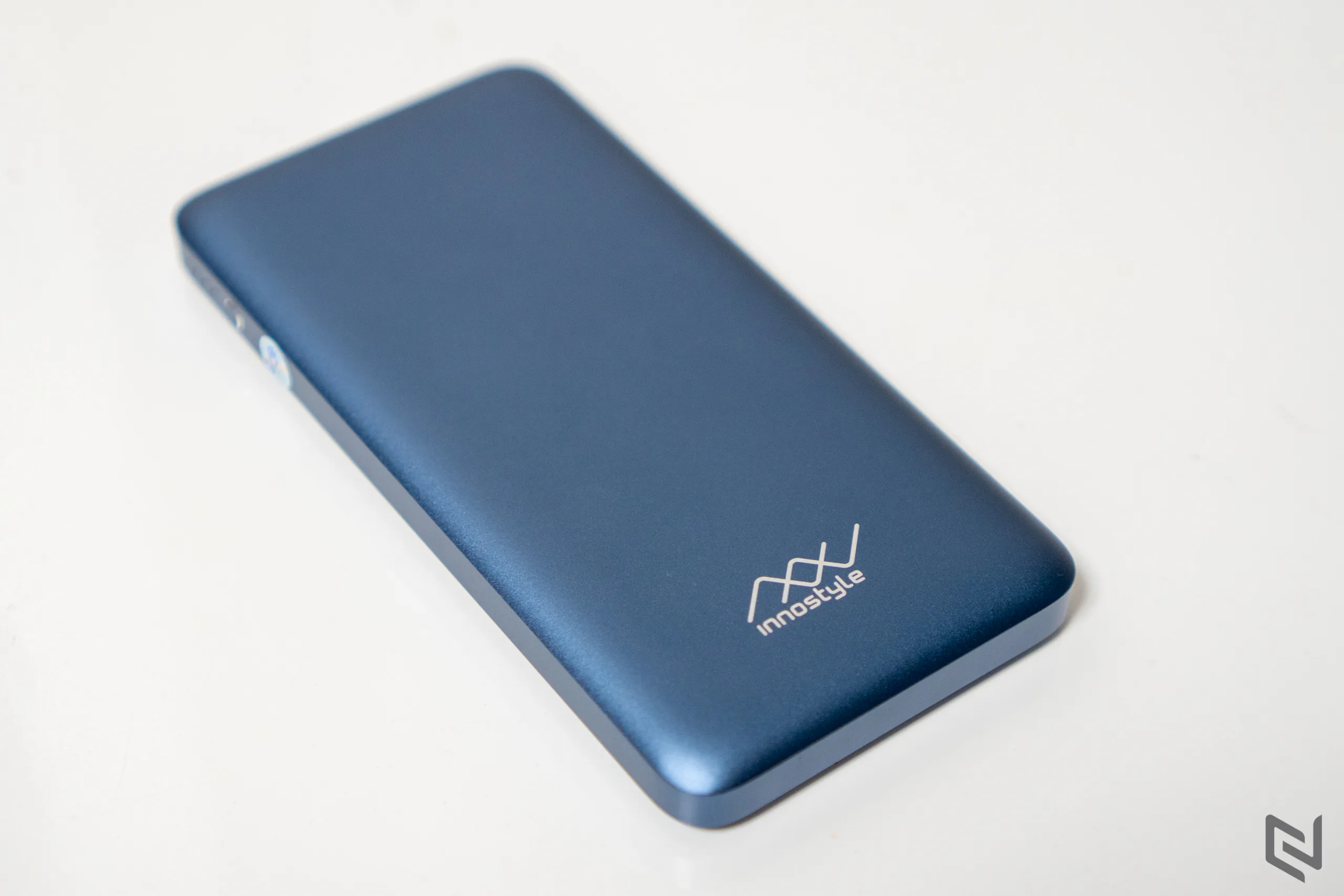 Trên tay sạc dự phòng Innostyle - PowerGo Pro 10000mAh: Thiết kế cao cấp, sạc nhanh bất chấp