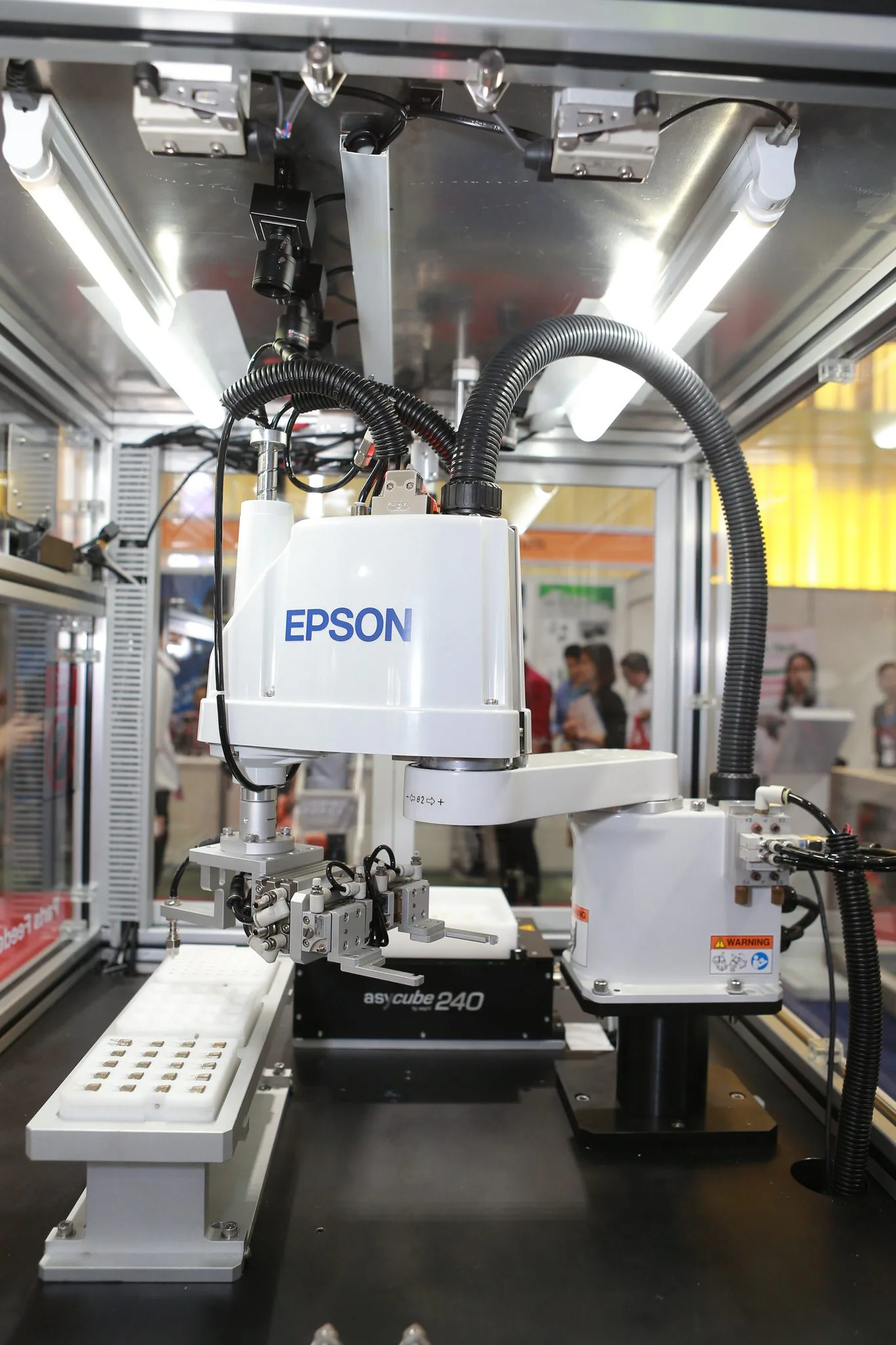 Epson chính thức đưa các giải pháp robot công nghiệp vào Việt Nam
