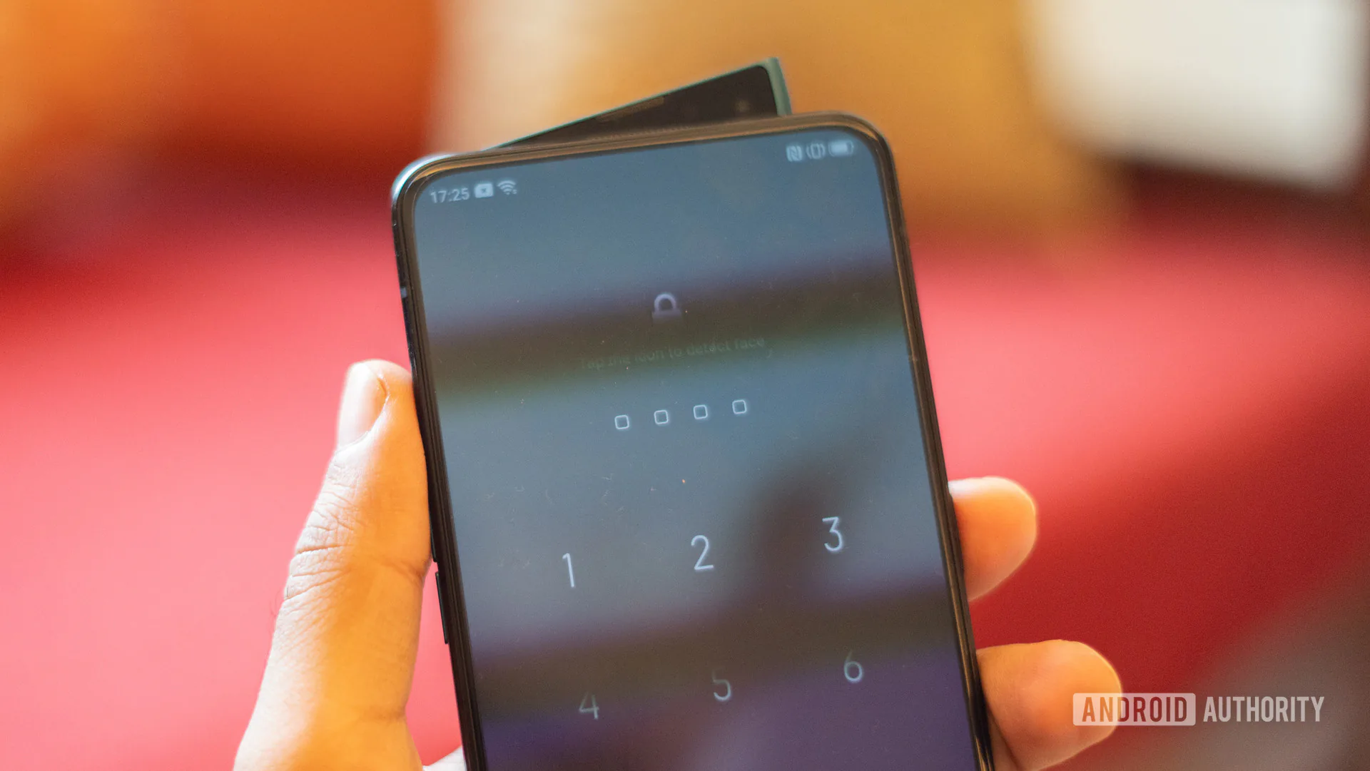 Trên tay OPPO Reno 2: Phiên bản giá rẻ hơn của chiếc OPPO Reno 10x Zoom