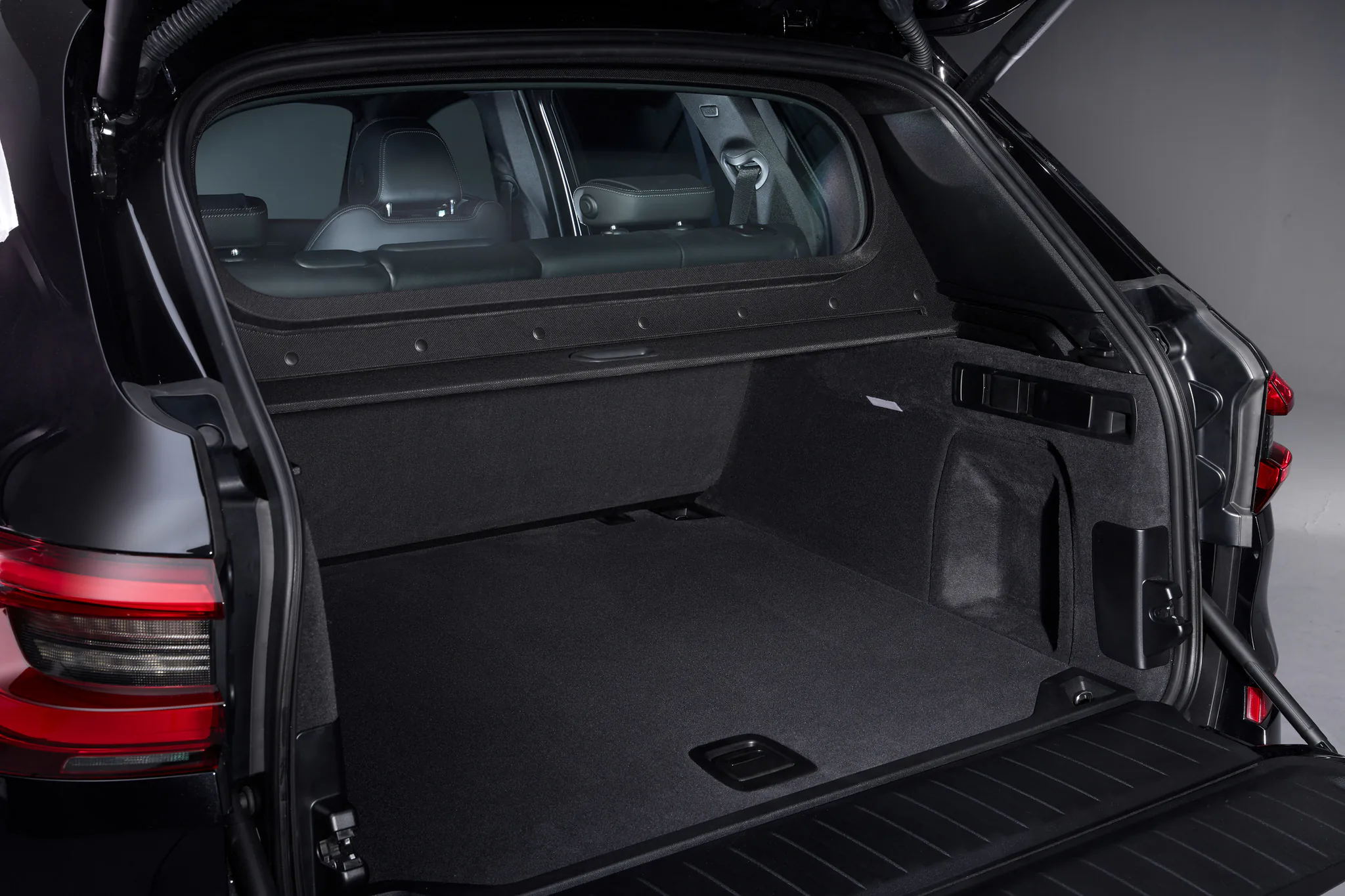 BWM ra mắt siêu xe bảo vệ cực tốt, vượt trội và chống đạn BMW X5 Protection VR6 mới